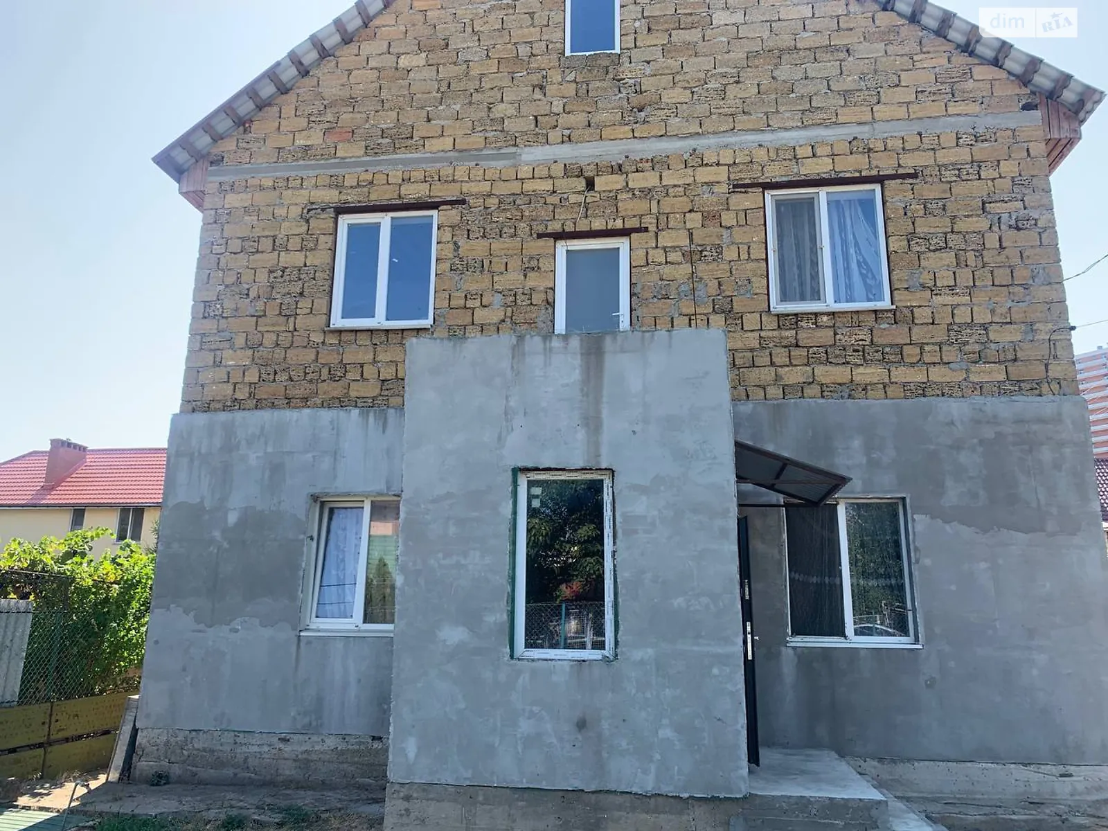 Продается дом на 2 этажа 200 кв. м с мансардой, цена: 150000 $ - фото 1