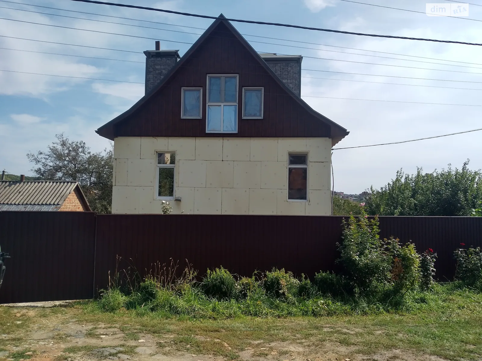 Продается дом на 3 этажа 149 кв. м с бассейном, цена: 110000 $ - фото 1