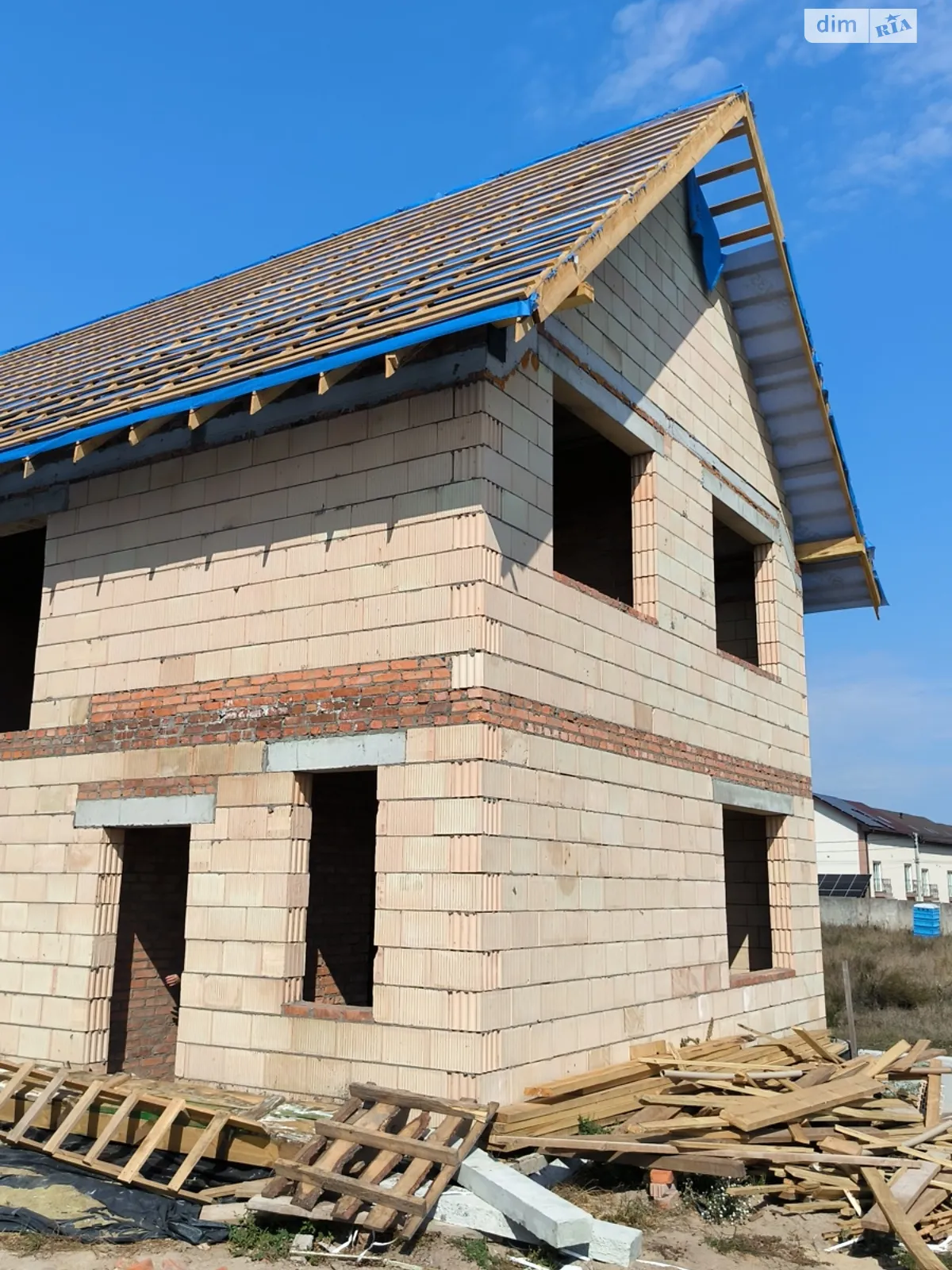Продается дом на 2 этажа 135 кв. м с балконом, цена: 125000 $ - фото 1