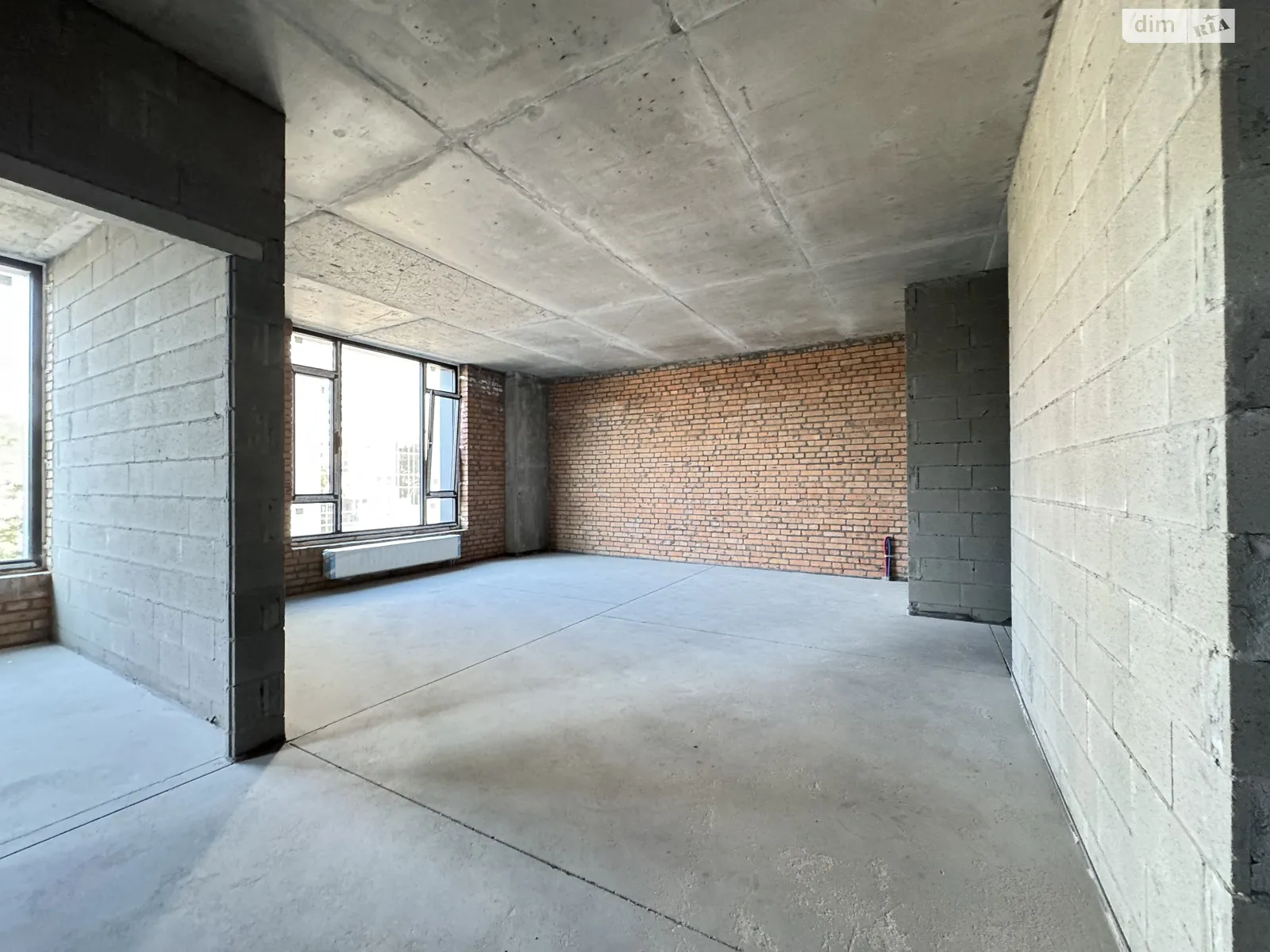 Продается 3-комнатная квартира 143 кв. м в Киеве, ул. Василия Тютюнника, 39/2 - фото 1