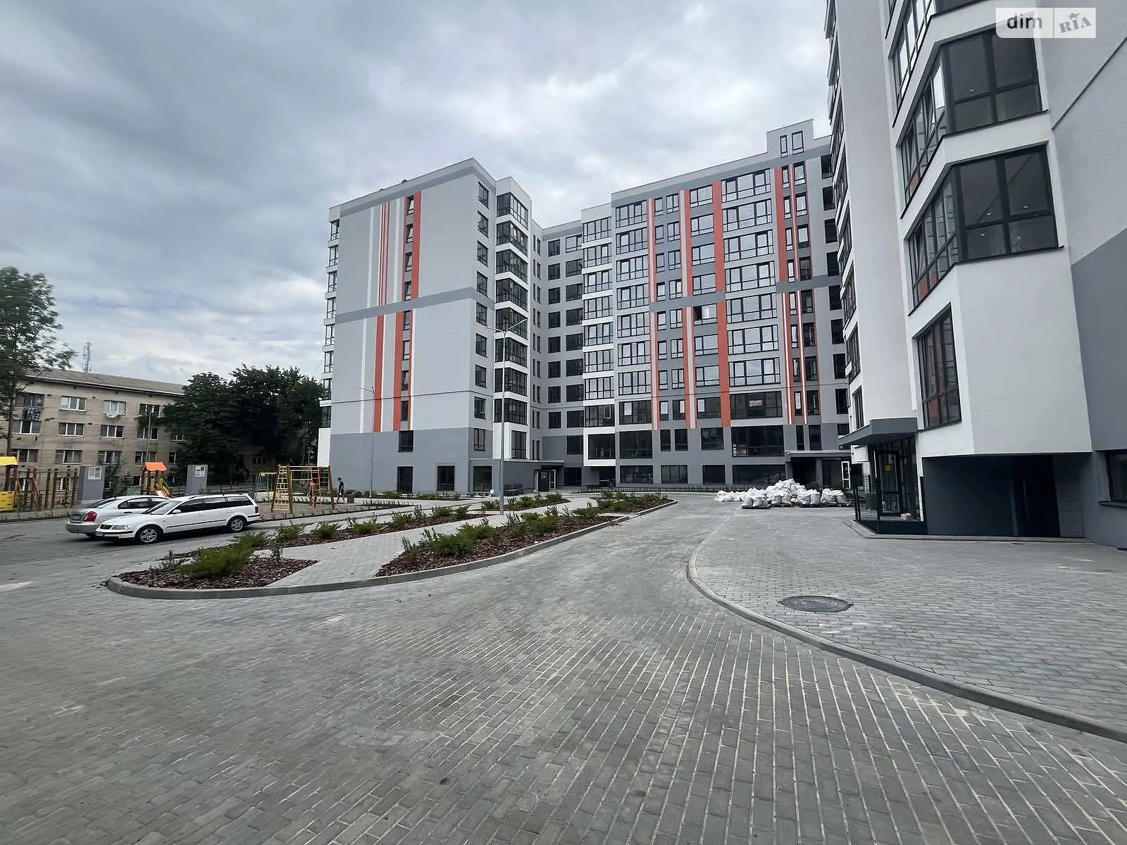 Продается 1-комнатная квартира 53.7 кв. м в Виннице, пл. Привокзальная, 30 - фото 1