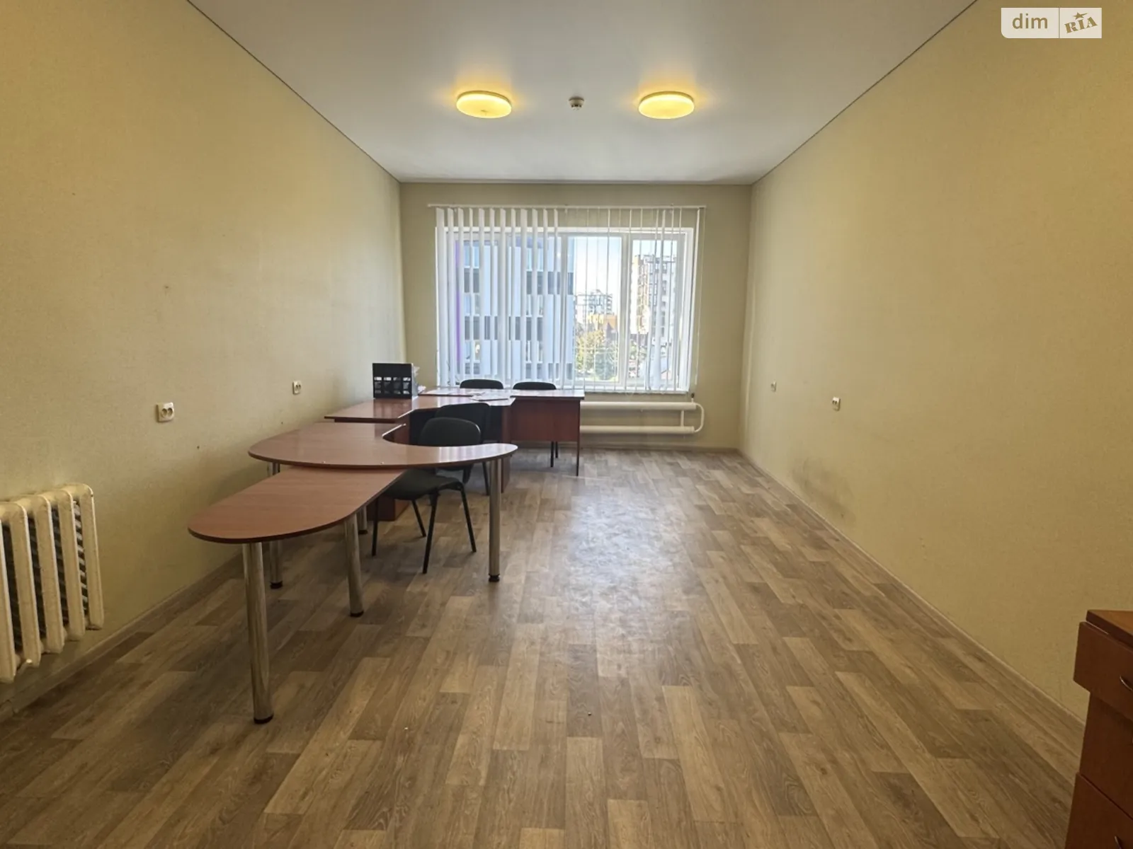 Сдается в аренду офис 32 кв. м в бизнес-центре, цена: 6400 грн - фото 1
