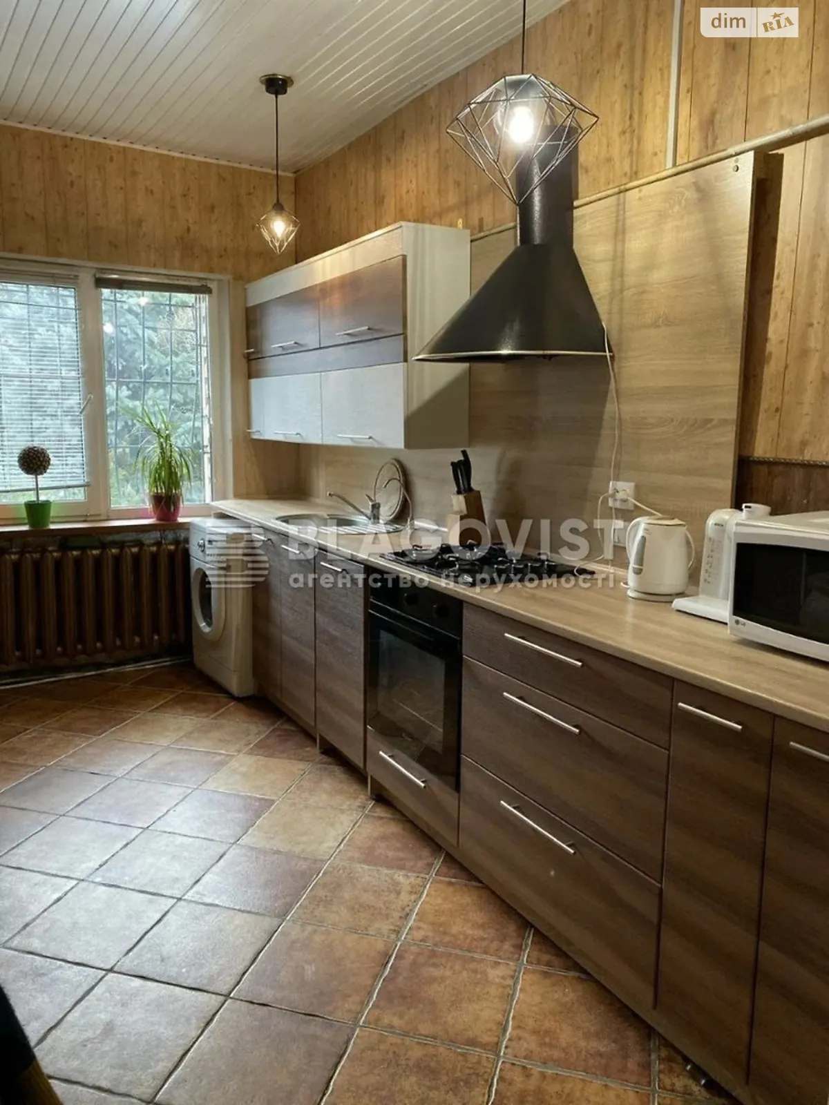 Продается дом на 2 этажа 150 кв. м с гаражом, цена: 160000 $ - фото 1