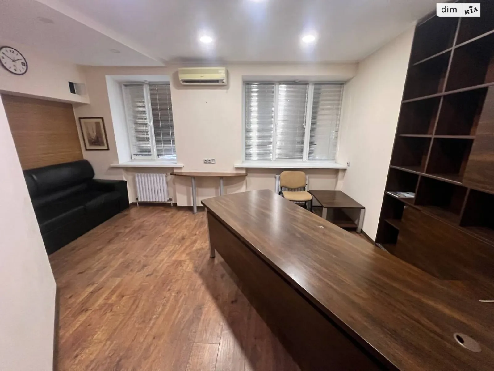 Сдается в аренду офис 50 кв. м в бизнес-центре, цена: 12500 грн - фото 1