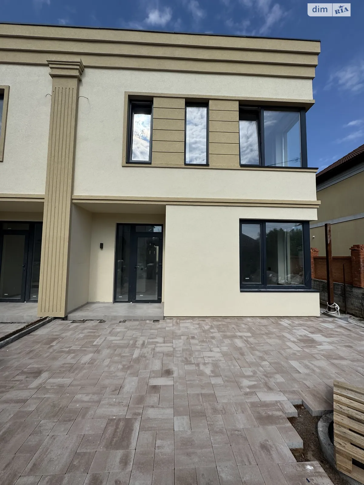 Продается часть дома 142 кв. м с беседкой, цена: 225000 $ - фото 1