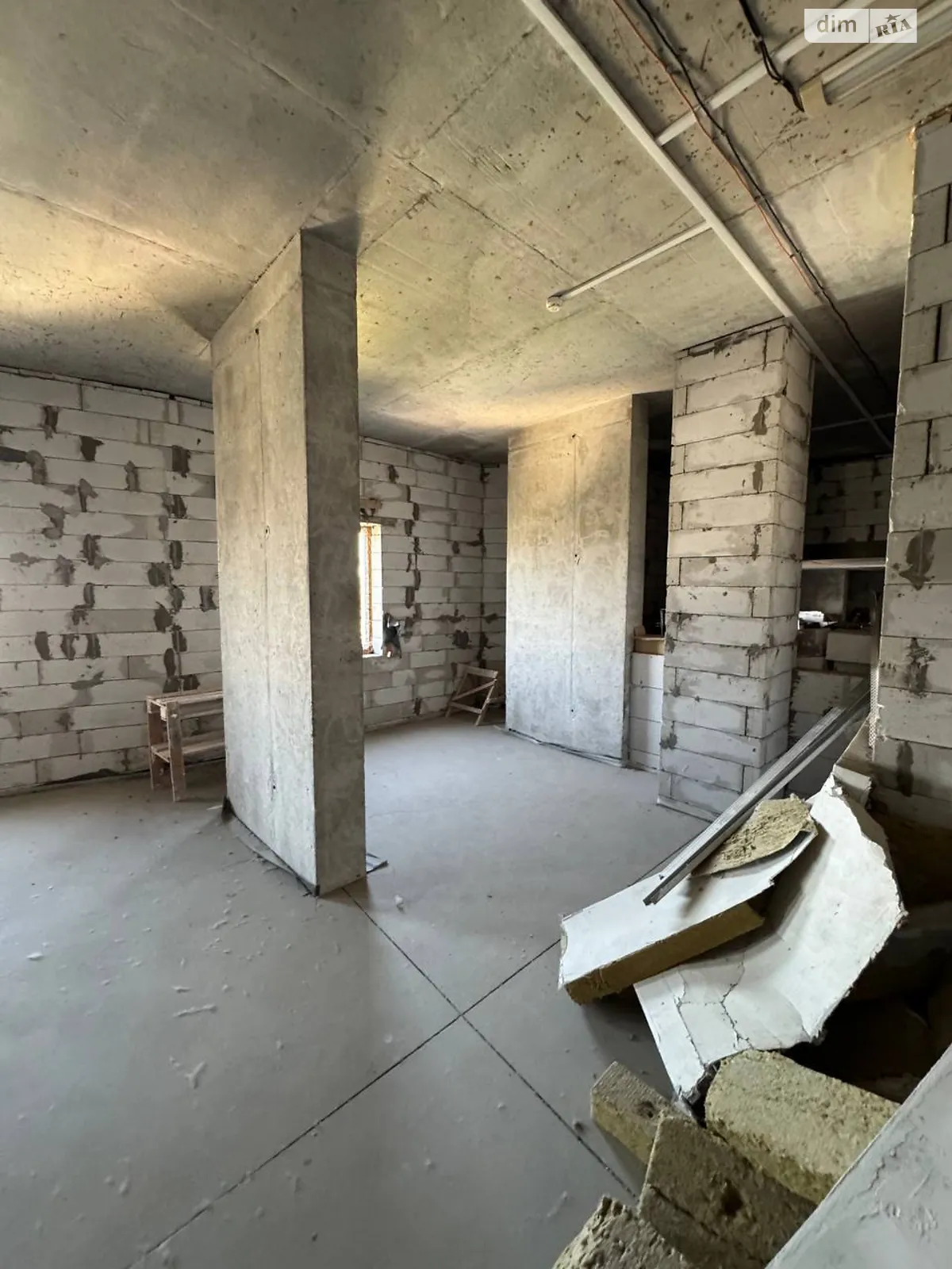 Продается офис 512.4 кв. м в бизнес-центре, цена: 256200 $ - фото 1