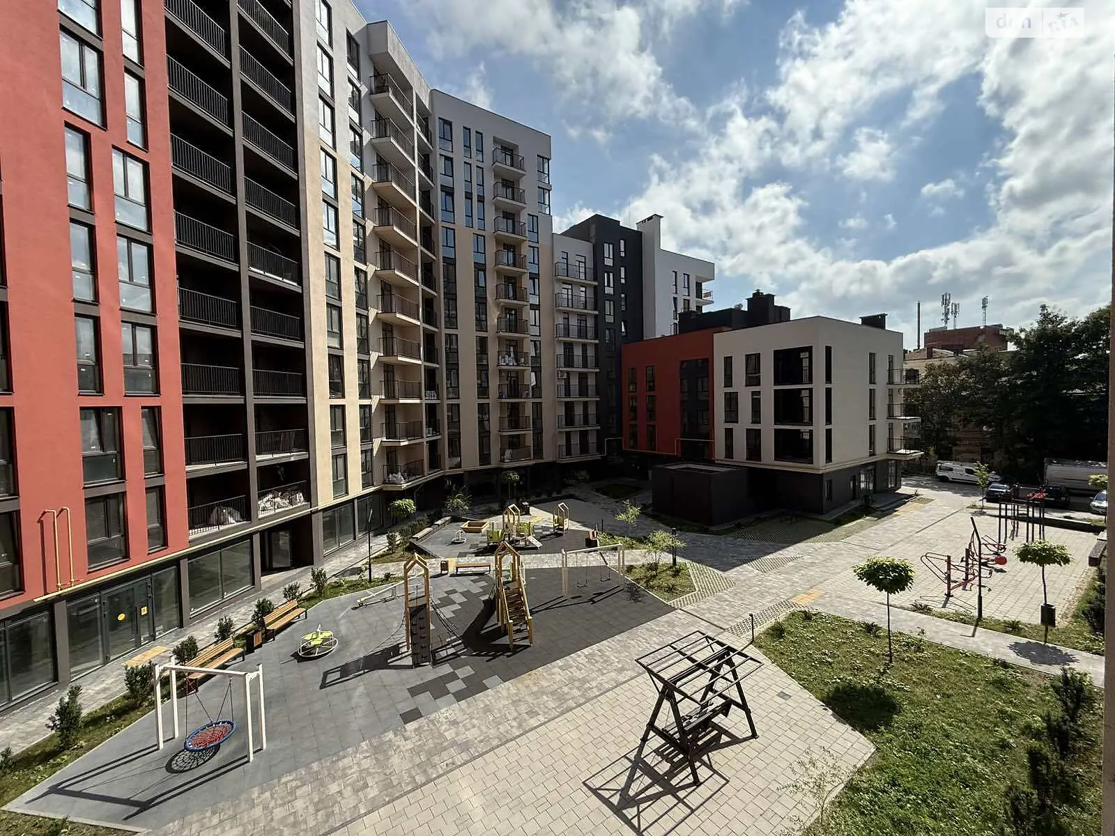 Продается 1-комнатная квартира 51 кв. м в Львове, ул. Лемковская, 11В - фото 1