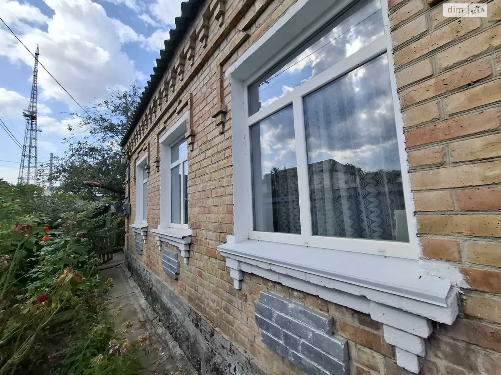 Продається одноповерховий будинок 65 кв. м з каміном, цена: 39500 $ - фото 1