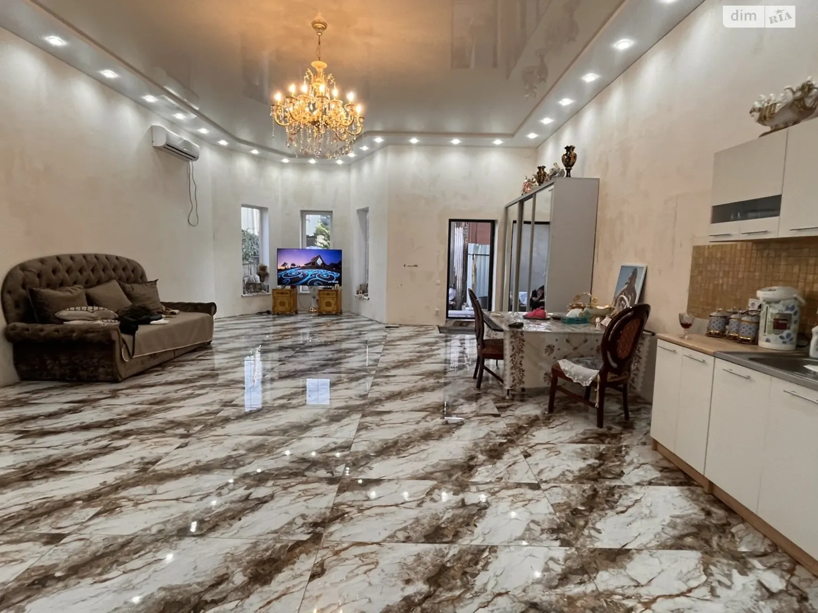 Продається будинок 2 поверховий 190 кв. м с басейном, цена: 170000 $ - фото 1
