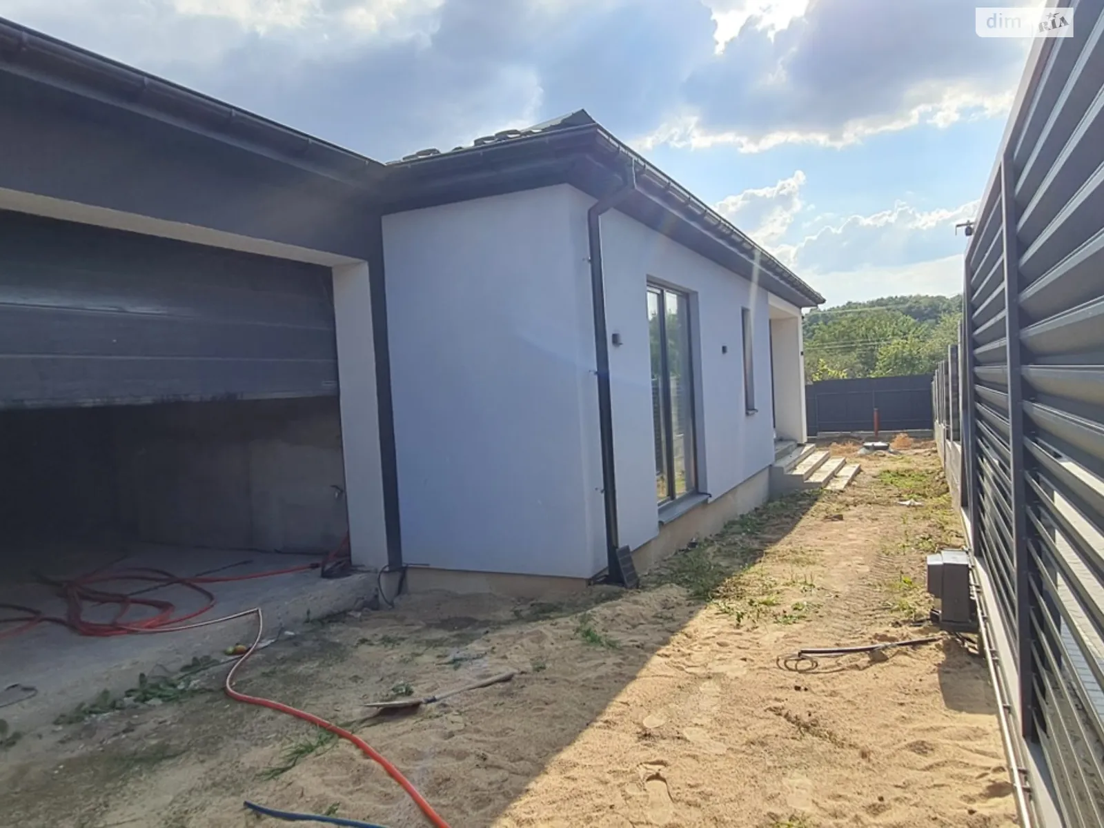 Продается одноэтажный дом 157 кв. м с верандой, цена: 175000 $ - фото 1