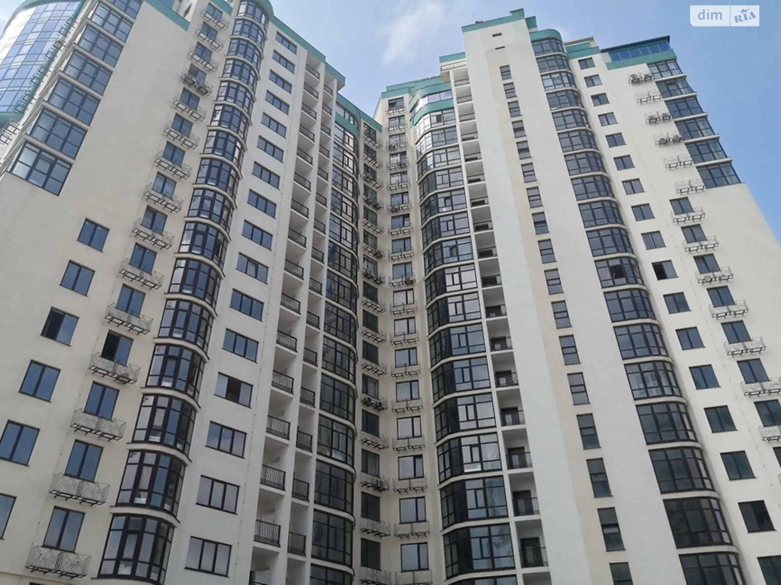 Продается 1-комнатная квартира 80.6 кв. м в Одессе, Фонтанская дор., 124 - фото 1