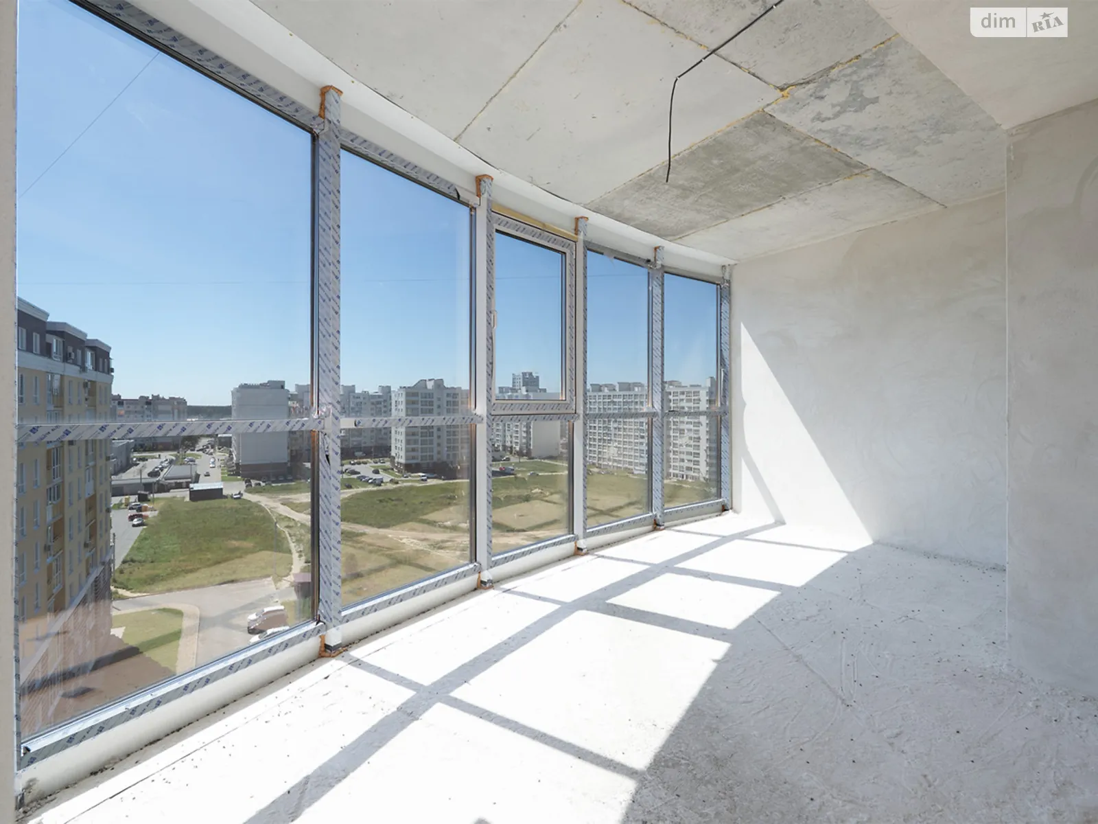 Продается 3-комнатная квартира 98.5 кв. м в Чернигове, ул. Любецкая, 106 - фото 1