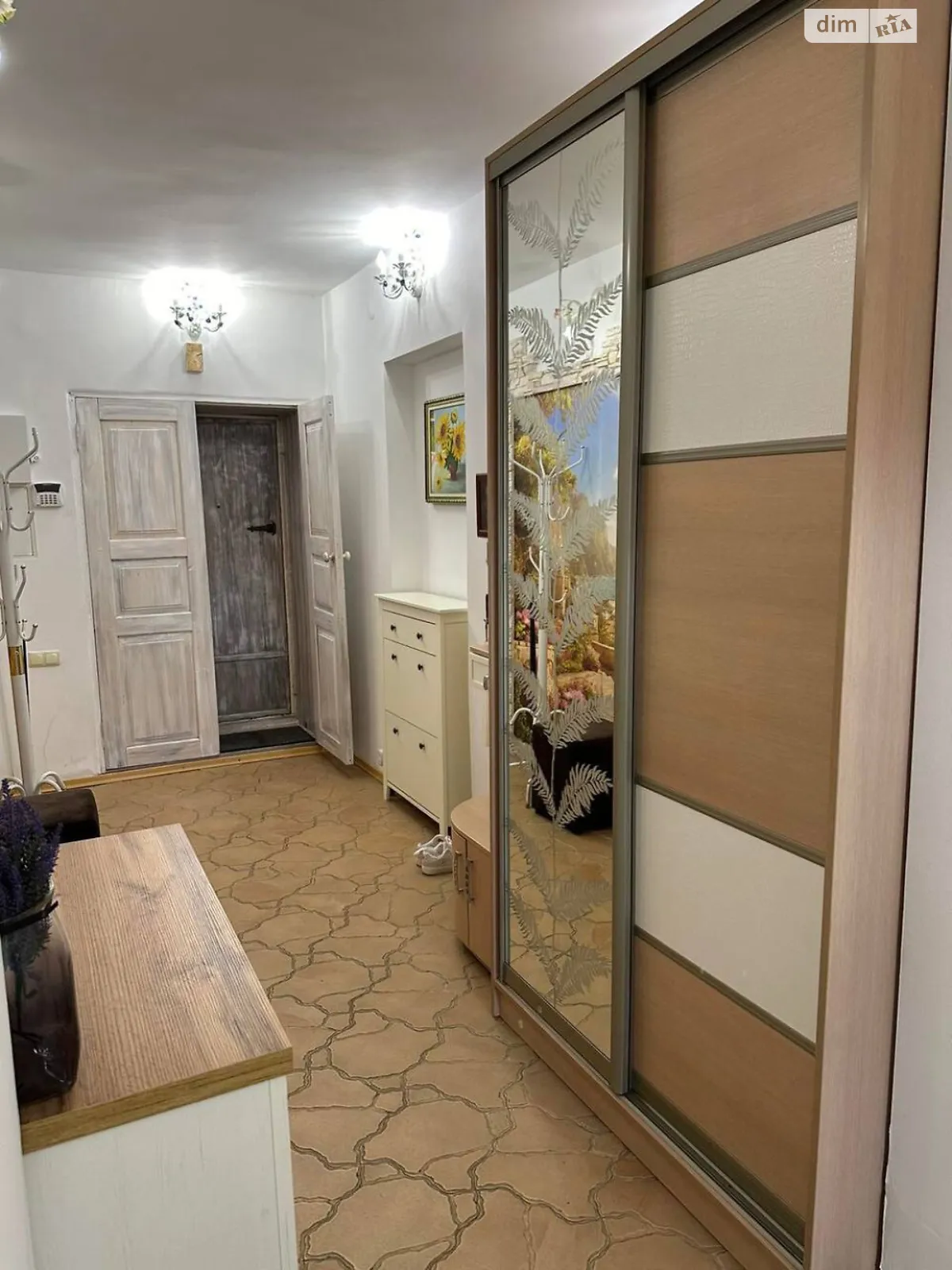 Продается дом на 2 этажа 155 кв. м с участком, цена: 280000 $ - фото 1