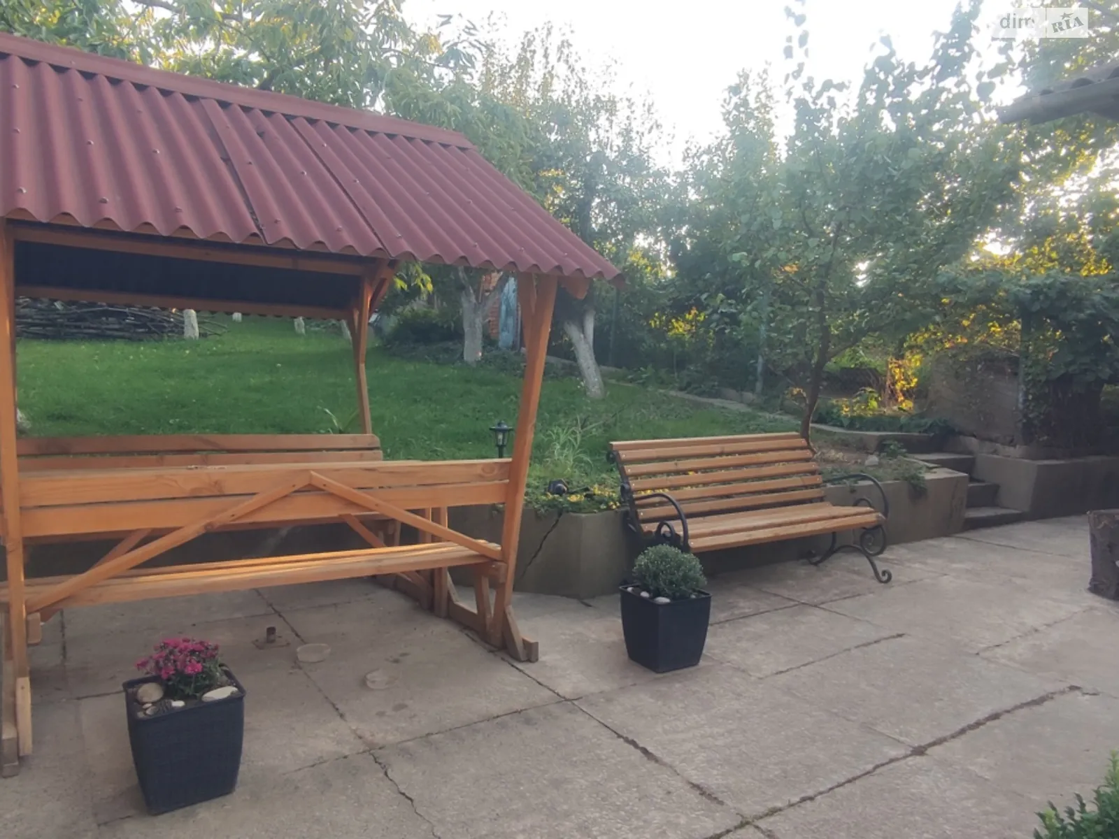 Продается дом на 2 этажа 98 кв. м с беседкой, цена: 150000 $ - фото 1