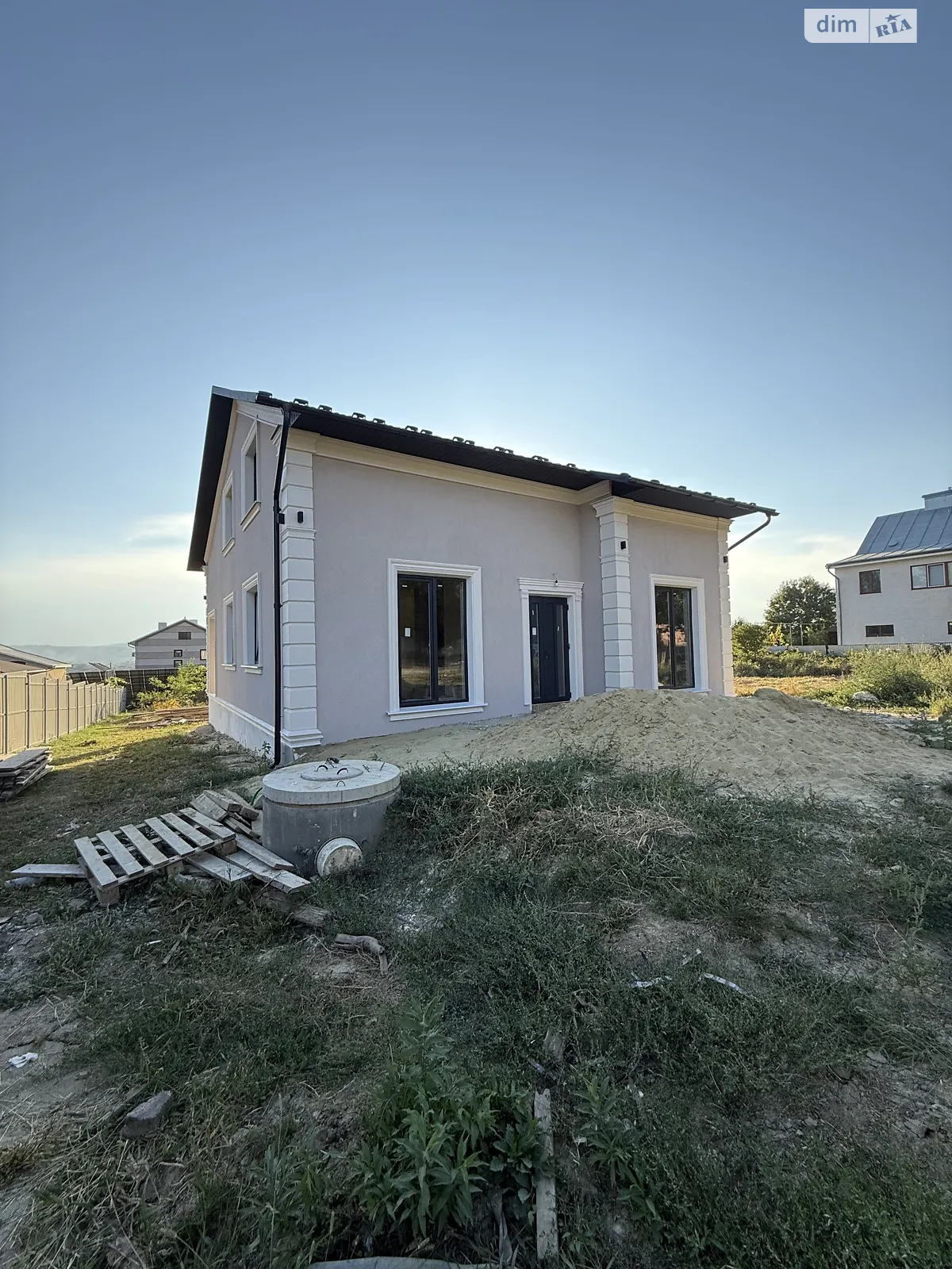 Продается дом на 2 этажа 200 кв. м с мебелью, цена: 110000 $ - фото 1