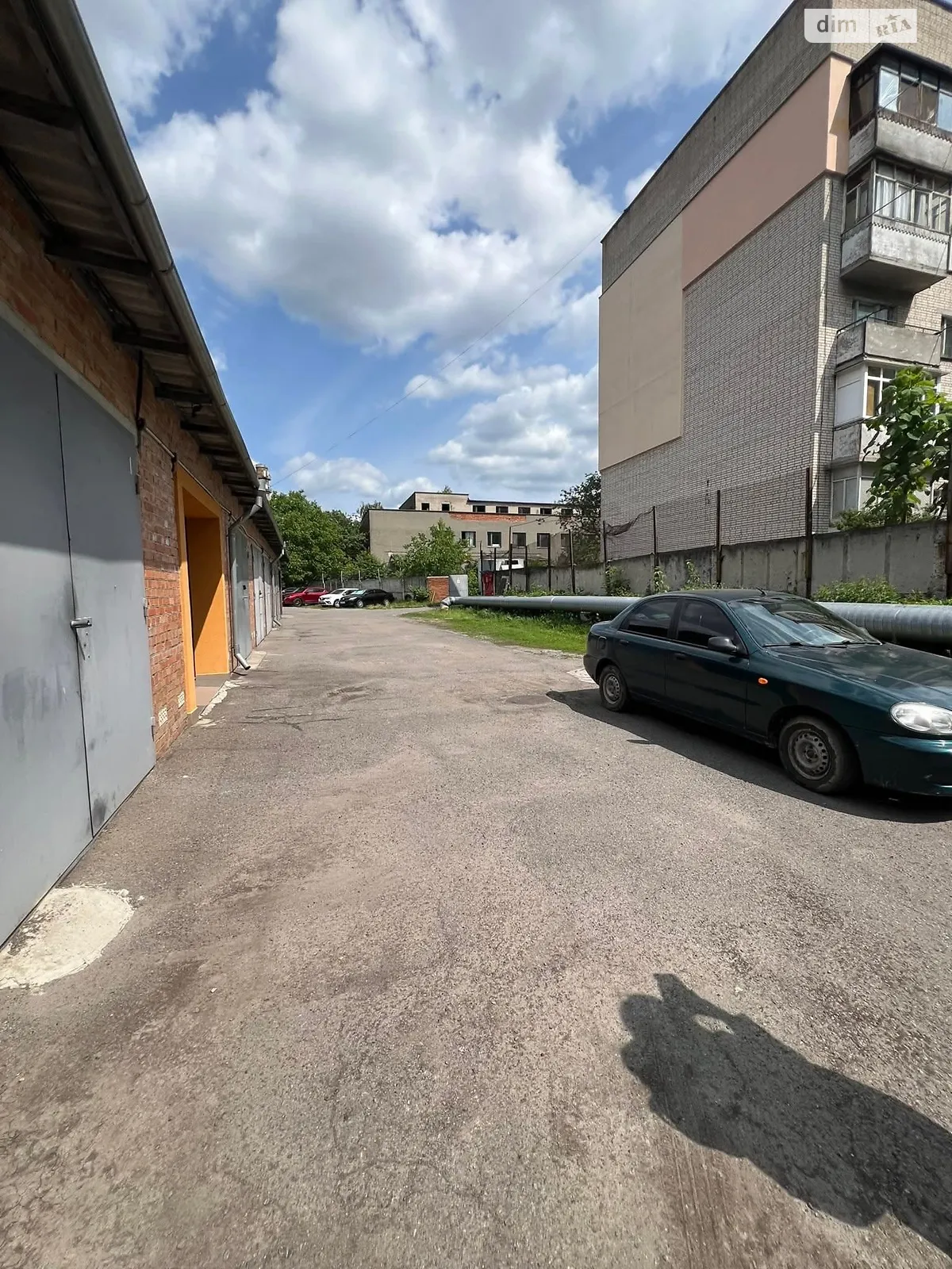 Продается место в гаражном кооперативе под бус на 20.9 кв. м, цена: 17000 $ - фото 1