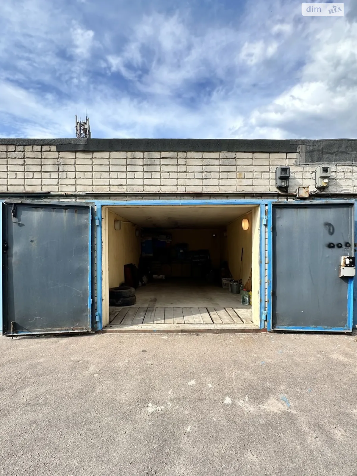 Продается место в гаражном кооперативе универсальный на 25 кв. м, цена: 6200 $ - фото 1