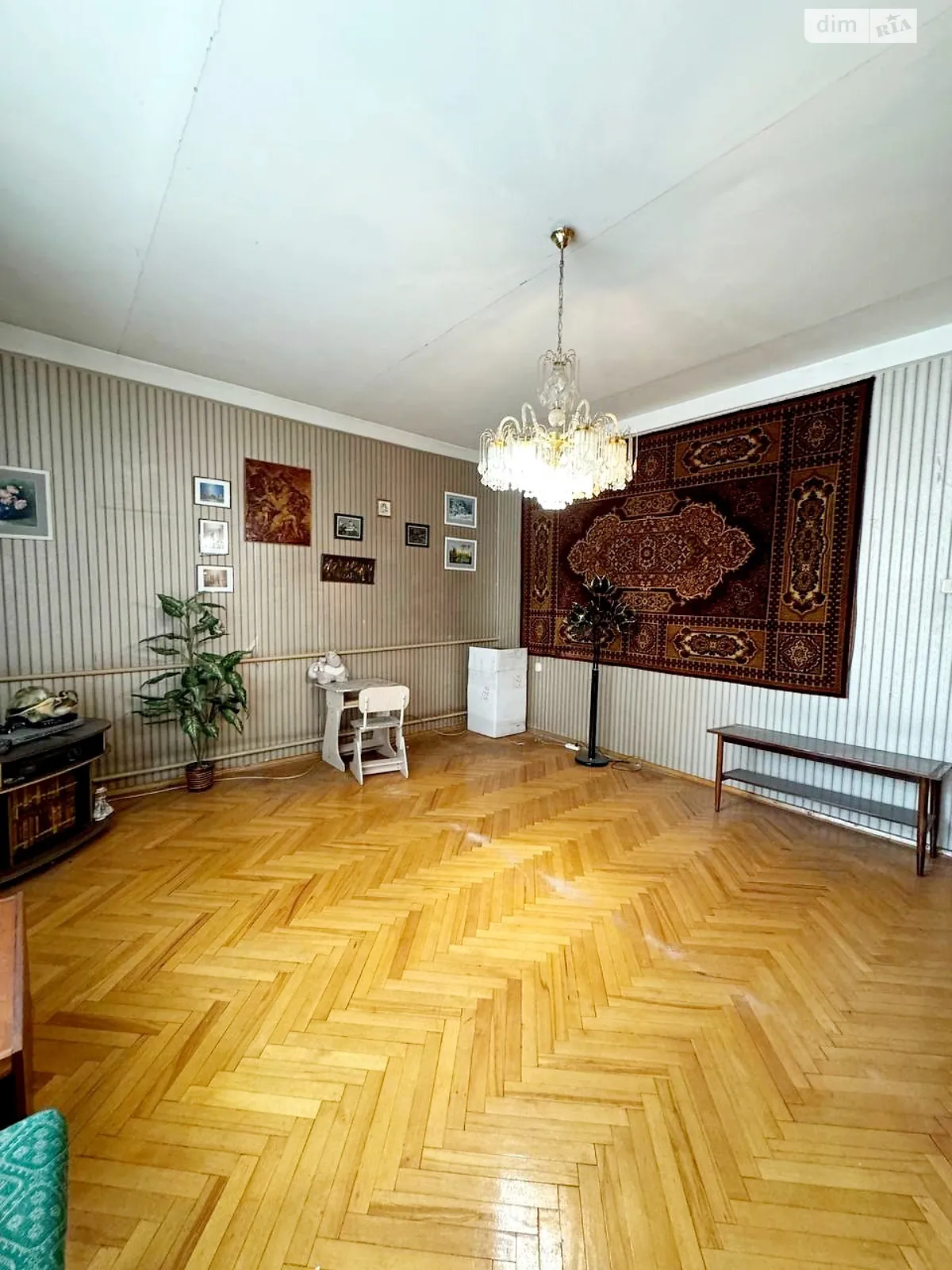 3-комнатная квартира 105.5 кв. м в Тернополе, ул. Галицкая, 4 - фото 1