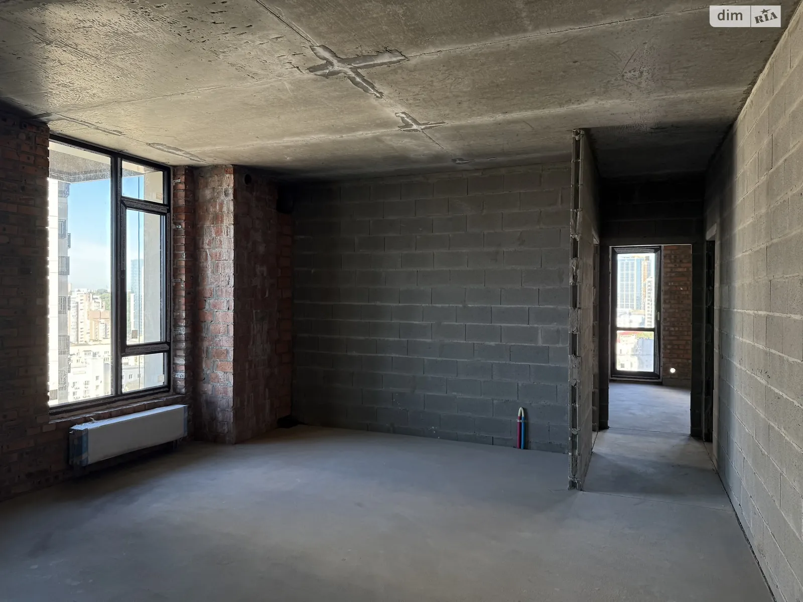 Продается 3-комнатная квартира 132 кв. м в Киеве, ул. Василия Тютюнника, 39/2 - фото 1