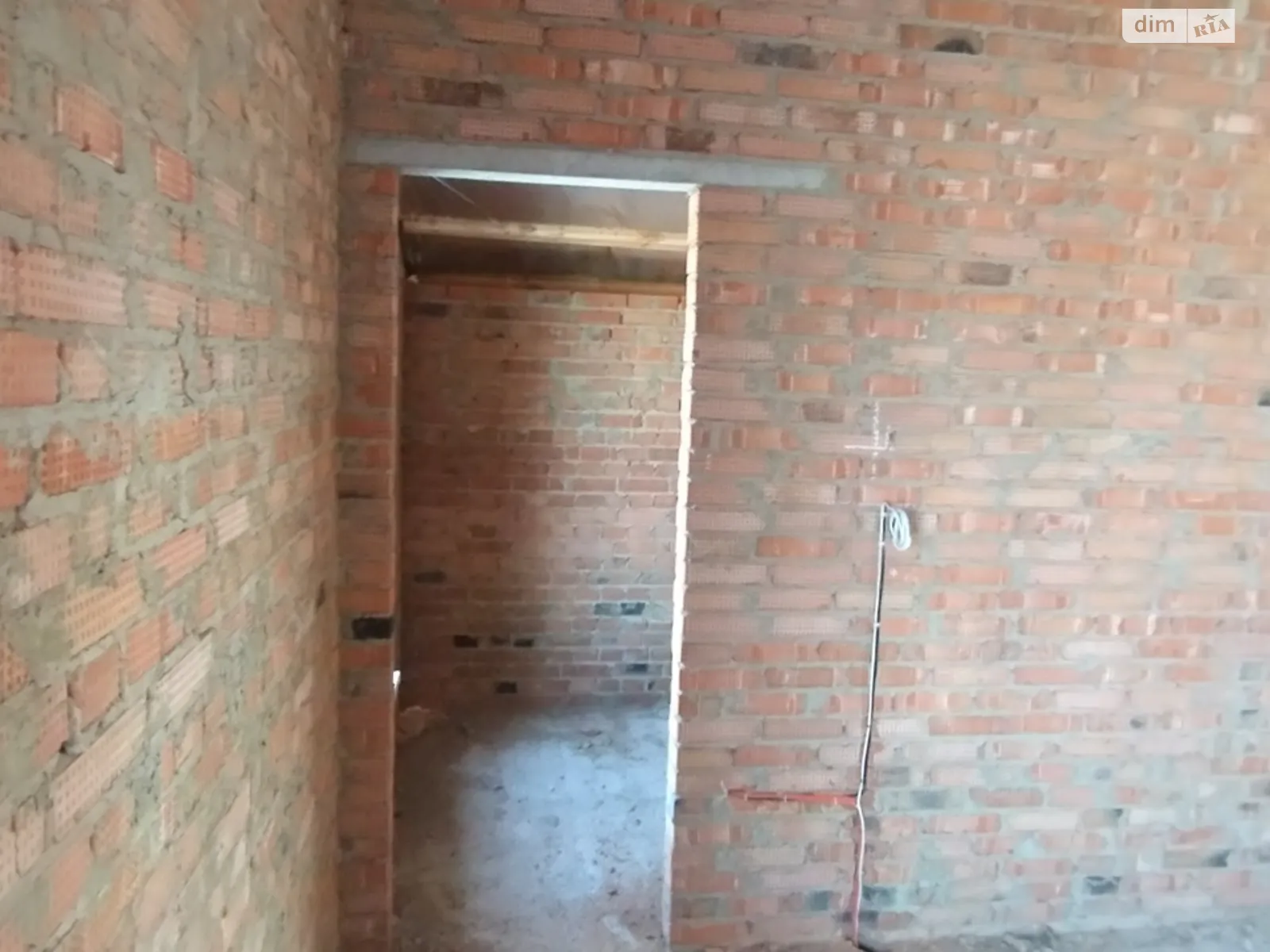 Продается дом на 2 этажа 125 кв. м с бассейном, цена: 120000 $ - фото 1