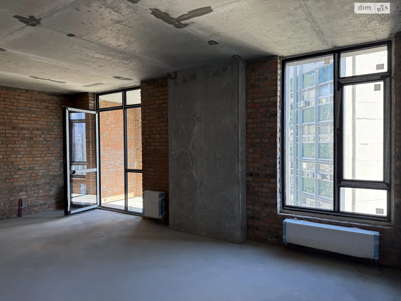 Продается 3-комнатная квартира 112 кв. м в Киеве, ул. Василия Тютюнника, 39/2 - фото 1