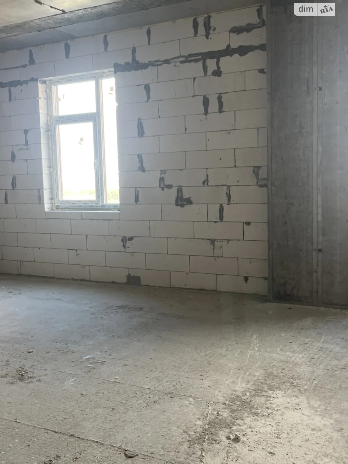 Продается 1-комнатная квартира 48 кв. м в Одессе, ул. Средняя - фото 1