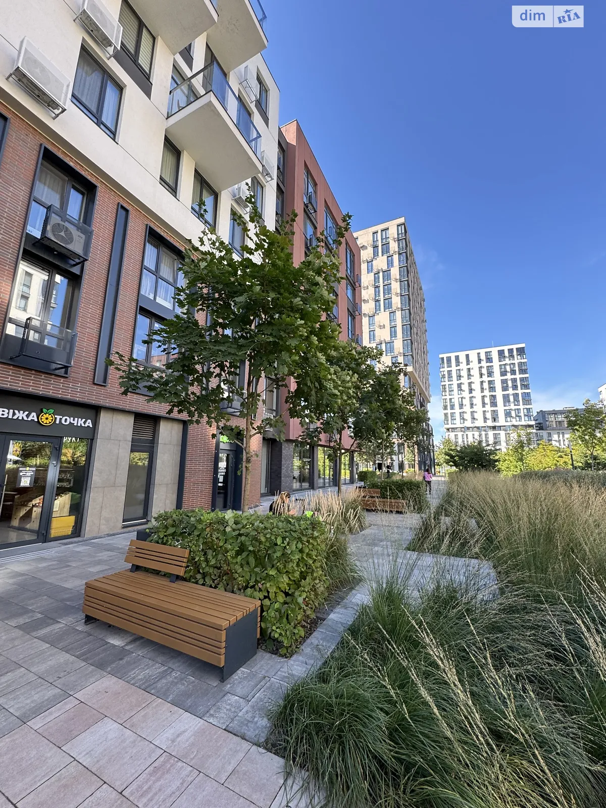 Продается 2-комнатная квартира 75.6 кв. м в Киеве, ул. Салютная, 2 корпус 7 - фото 1