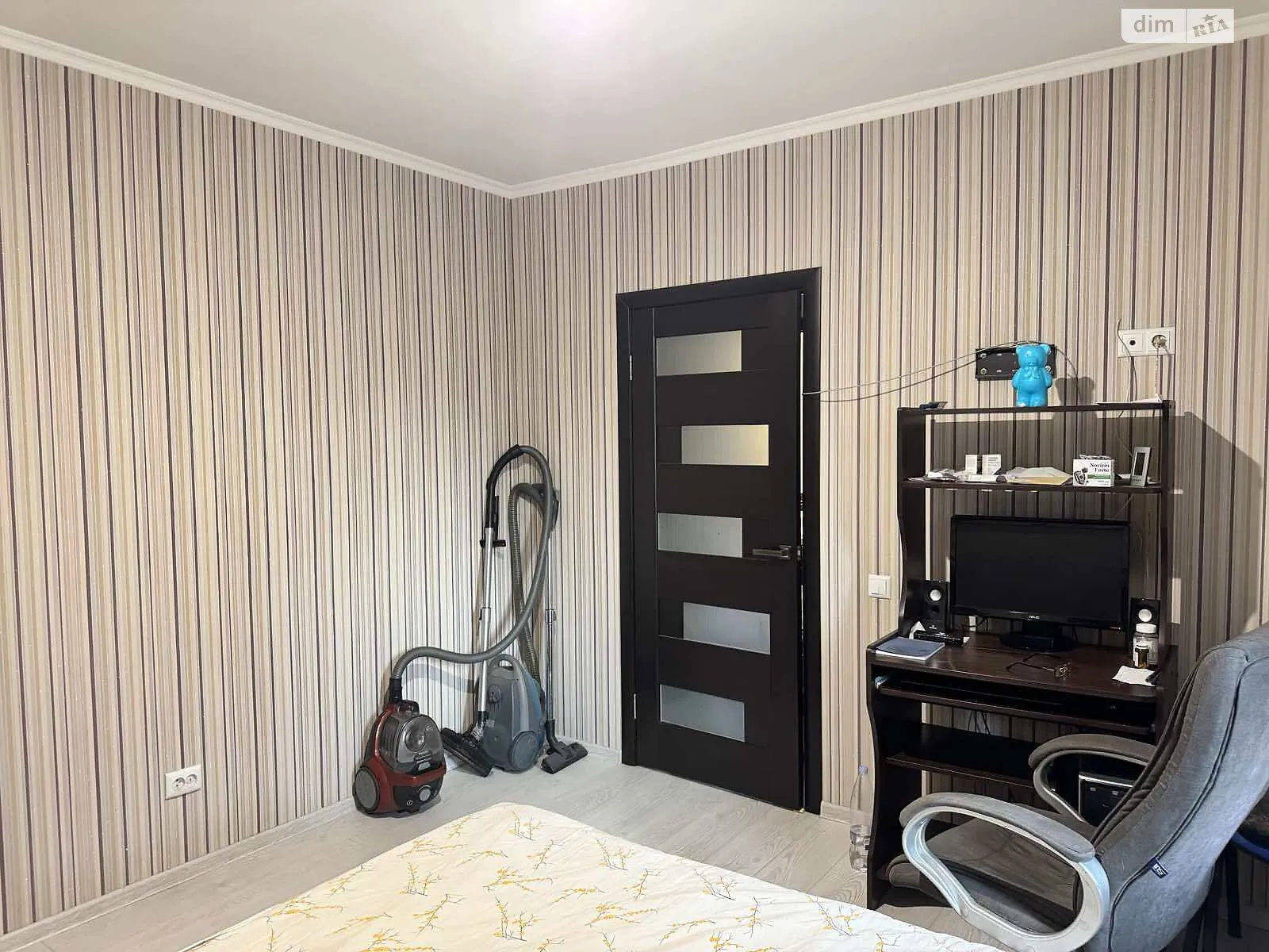 Продается 3-комнатная квартира 71.8 кв. м в Кривом Роге, ул. Николая Светальского(Коротченко), 17 - фото 1