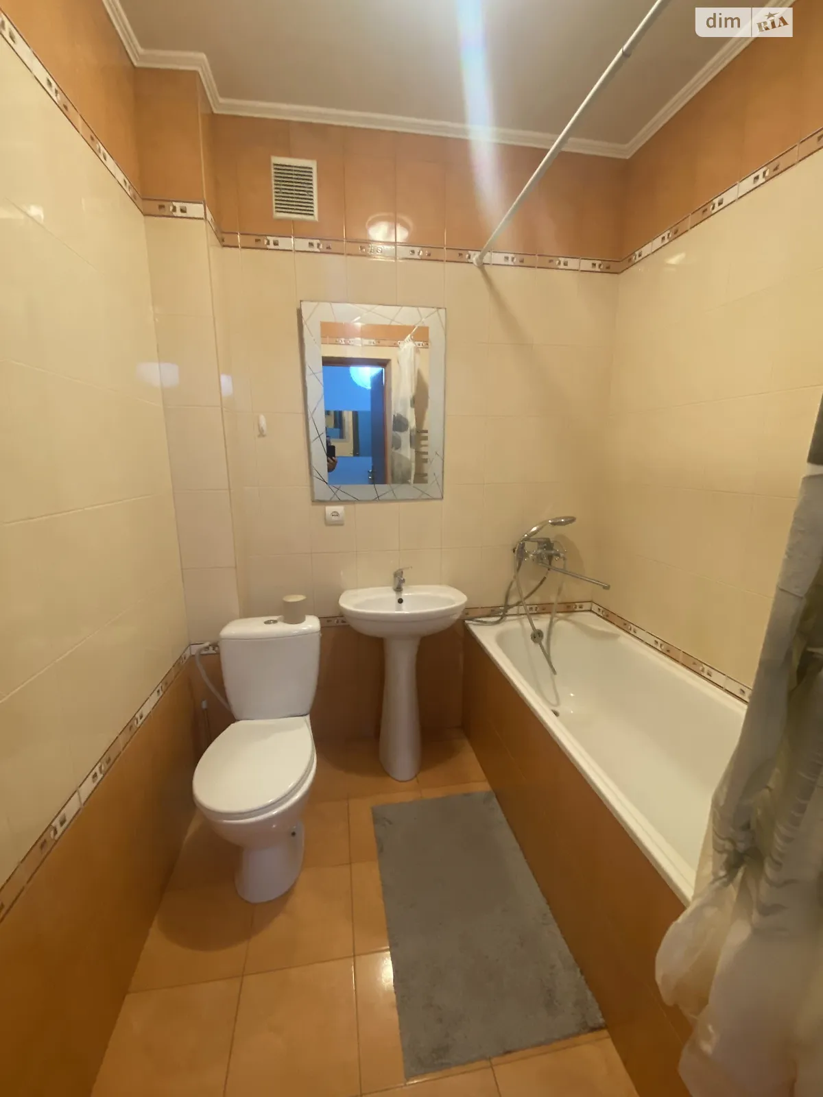 1-комнатная квартира 54 кв. м в Тернополе, ул. Академика Сергея Королева - фото 1