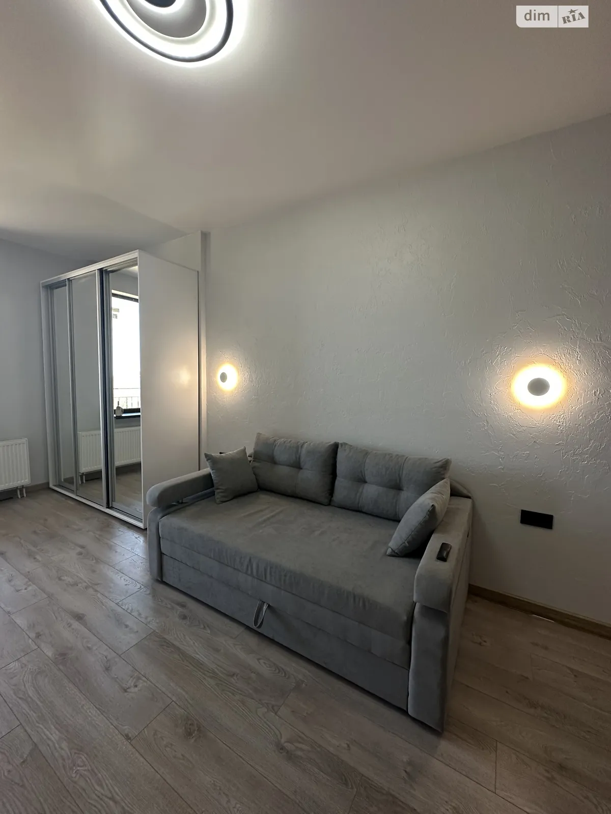 Продается 1-комнатная квартира 30 кв. м в Одессе, ул. Генуэзская, 1/1 - фото 1