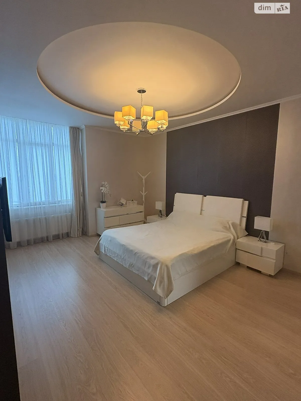 Продается 3-комнатная квартира 86 кв. м в Одессе, бул. Французский - фото 1