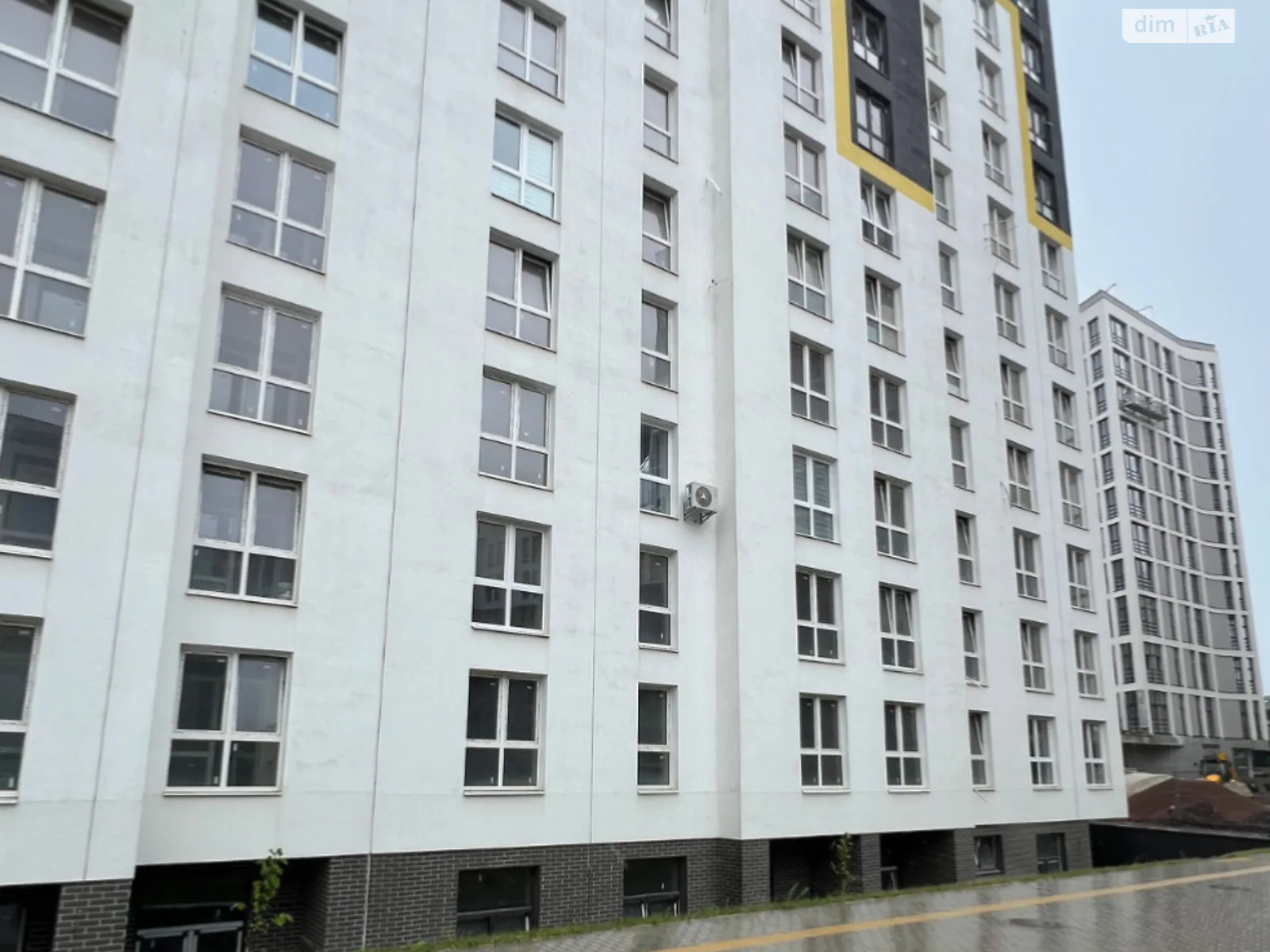 Продается 2-комнатная квартира 71.9 кв. м в Львове, ул. Железнодорожная, 9А - фото 1