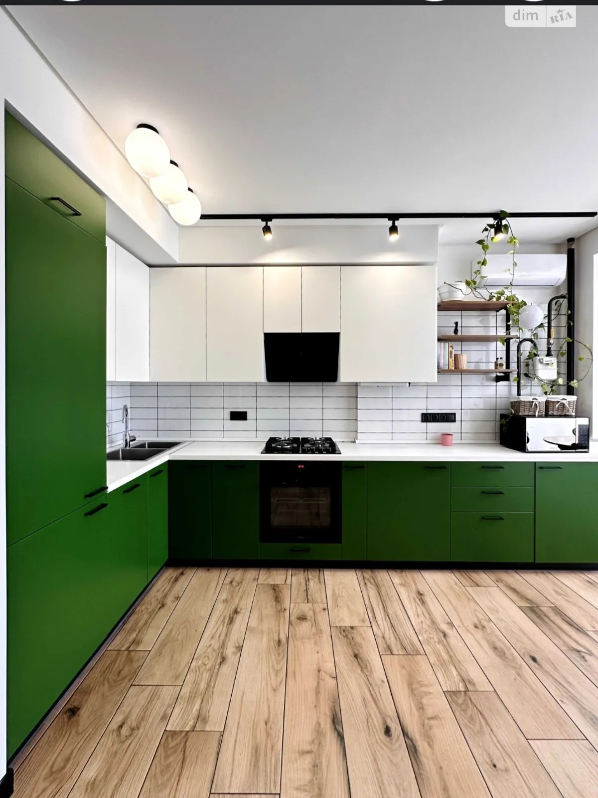 Продается 1-комнатная квартира 47 кв. м в Гостомеле, ул. Прорезная, 9 - фото 1