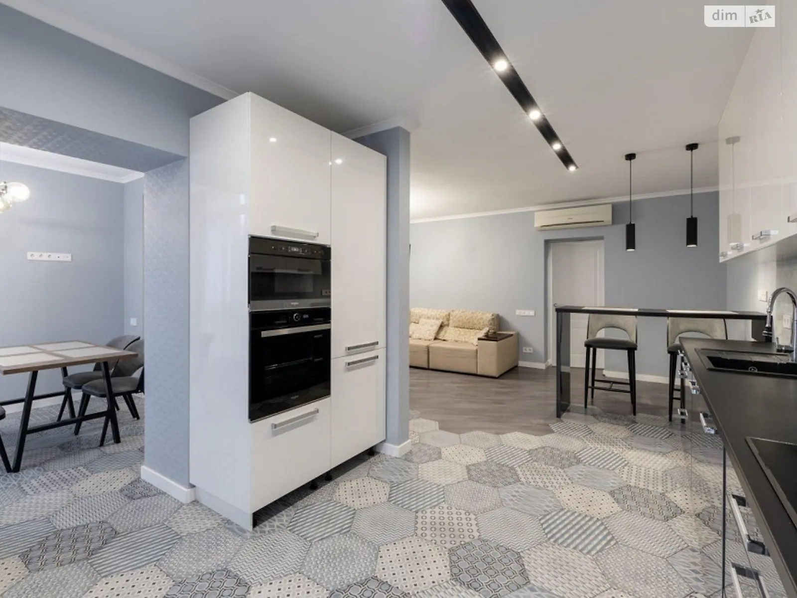 Продается 3-комнатная квартира 96 кв. м в Киеве, ул. Радистов, 34Н - фото 1