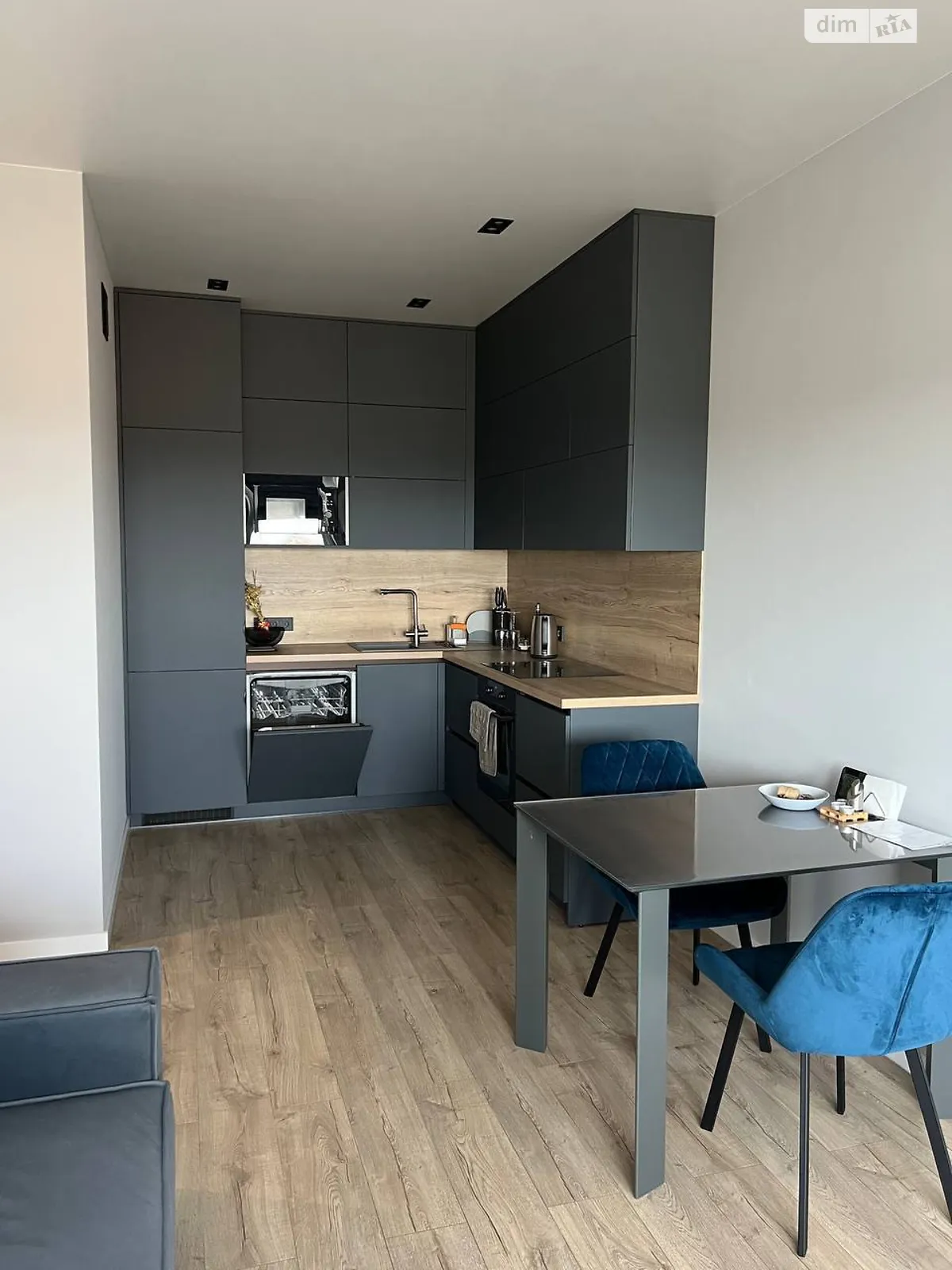 Продается 2-комнатная квартира 68 кв. м в Одессе, ул. Костанди, 104 - фото 1