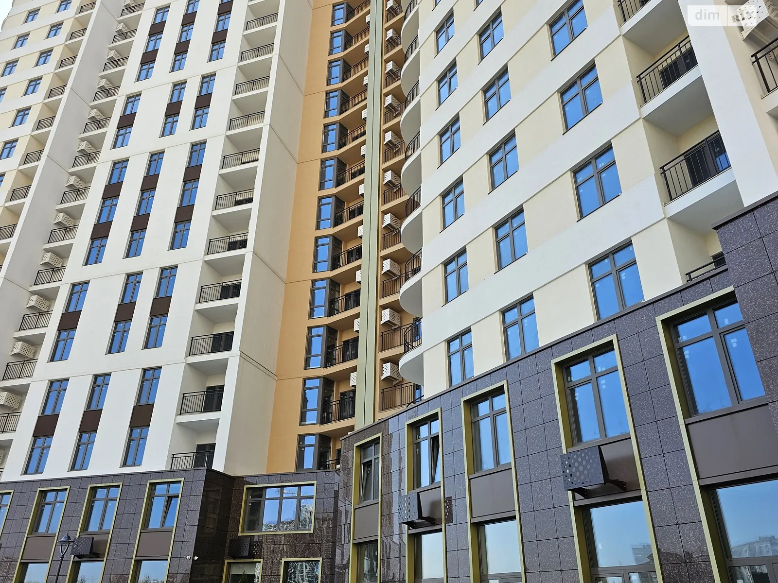 Продается 1-комнатная квартира 43 кв. м в Одессе, ул. Краснова - фото 1