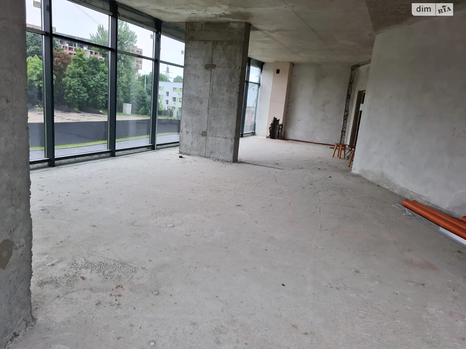 Продается офис 91 кв. м в бизнес-центре, цена: 182000 $ - фото 1