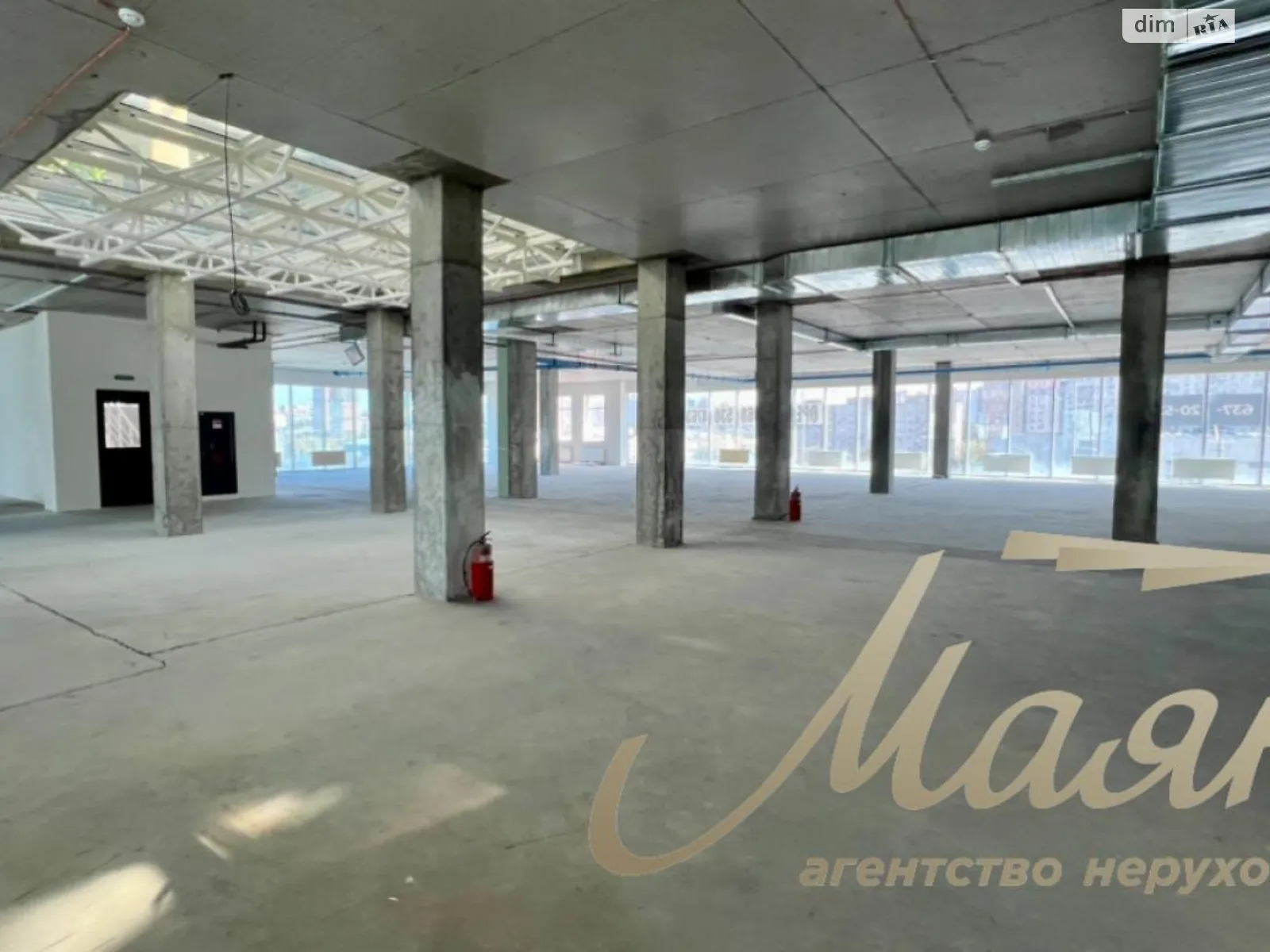 Сдается в аренду офис 1200 кв. м в бизнес-центре, цена: 12250 $ - фото 1