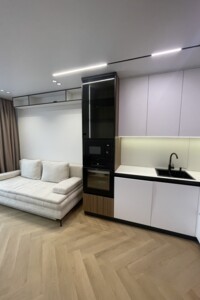 Продажа квартиры, Ивано-Франковск, р‑н. Центр, Южный (Освобождения) бульвар, дом 40Б