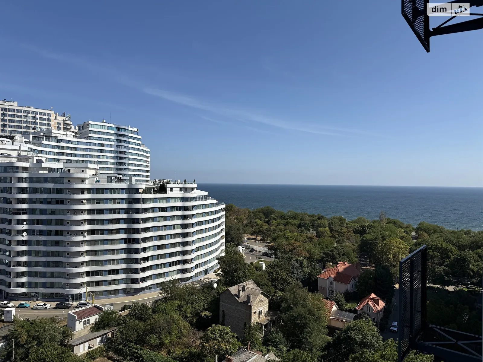 Продається 1-кімнатна квартира 39.9 кв. м у Одесі, вул. Літературна, 10Б - фото 1