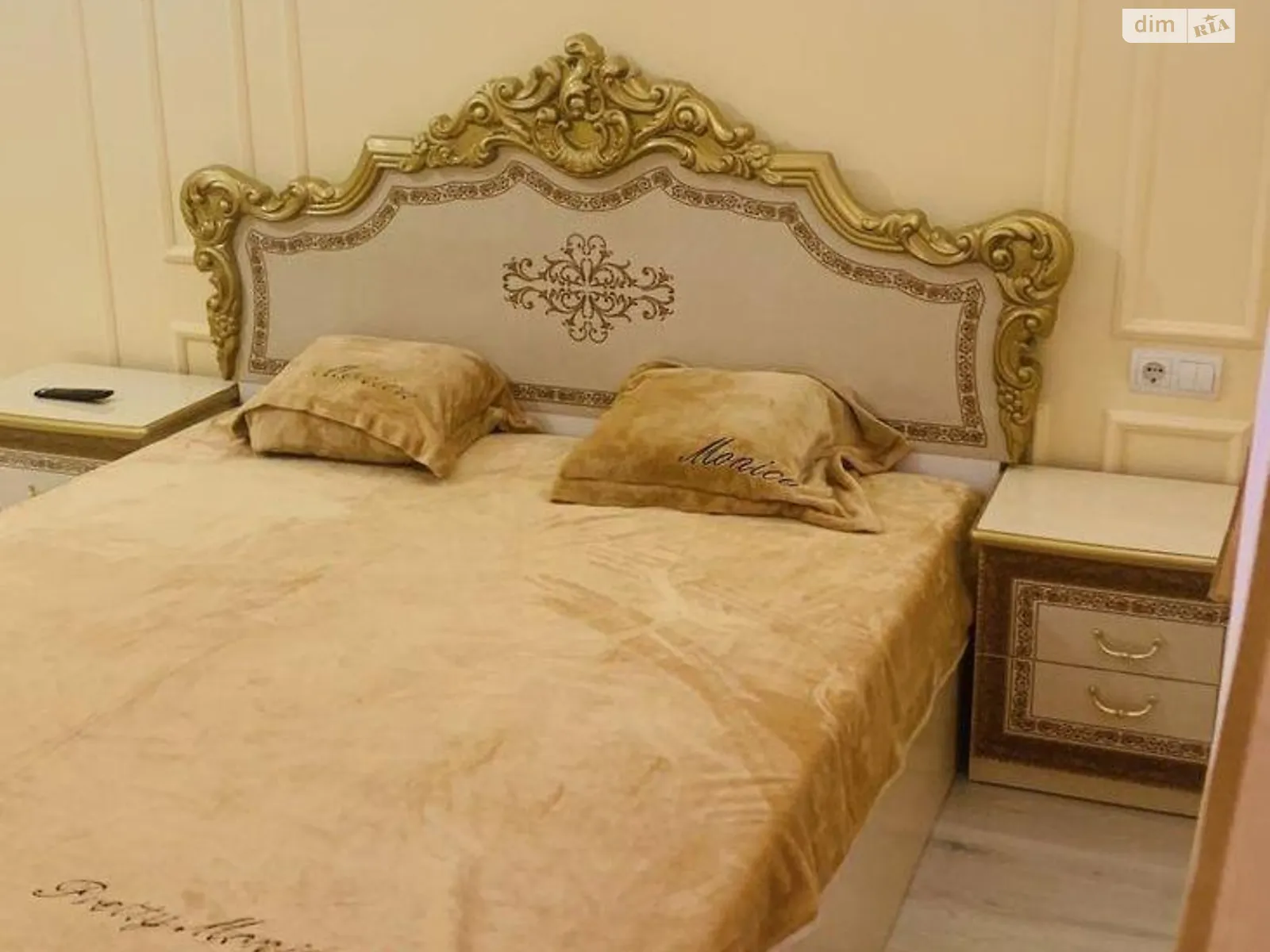 Продается 1-комнатная квартира 42.8 кв. м в Киеве, ул. Софии Русовой, 5А - фото 1