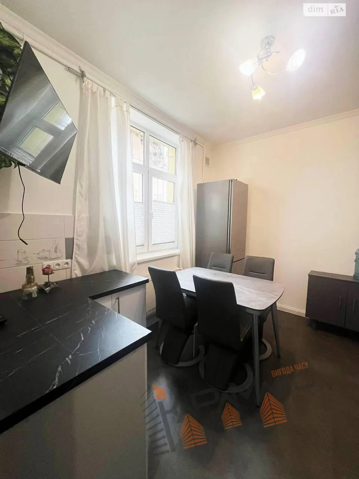 Продается 2-комнатная квартира 74 кв. м в Львове, ул. Городоцкая, 31 - фото 1