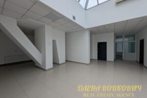 Долгосрочная аренда офисного помещения, Ивано-Франковск, р‑н. Центр, Тычины улица, дом 7