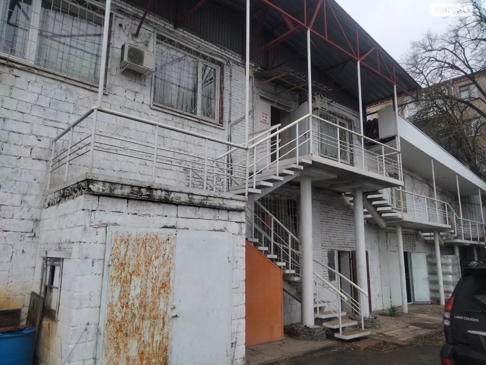 Продается объект сферы услуг 593 кв. м в 2-этажном здании, цена: 260000 $ - фото 1