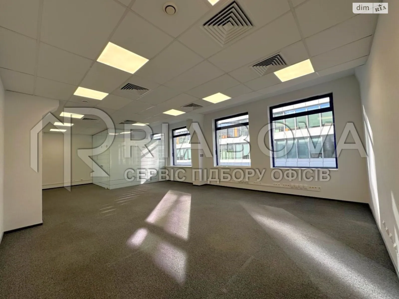 Сдается в аренду офис 840 кв. м в бизнес-центре, цена: 16632 $ - фото 1