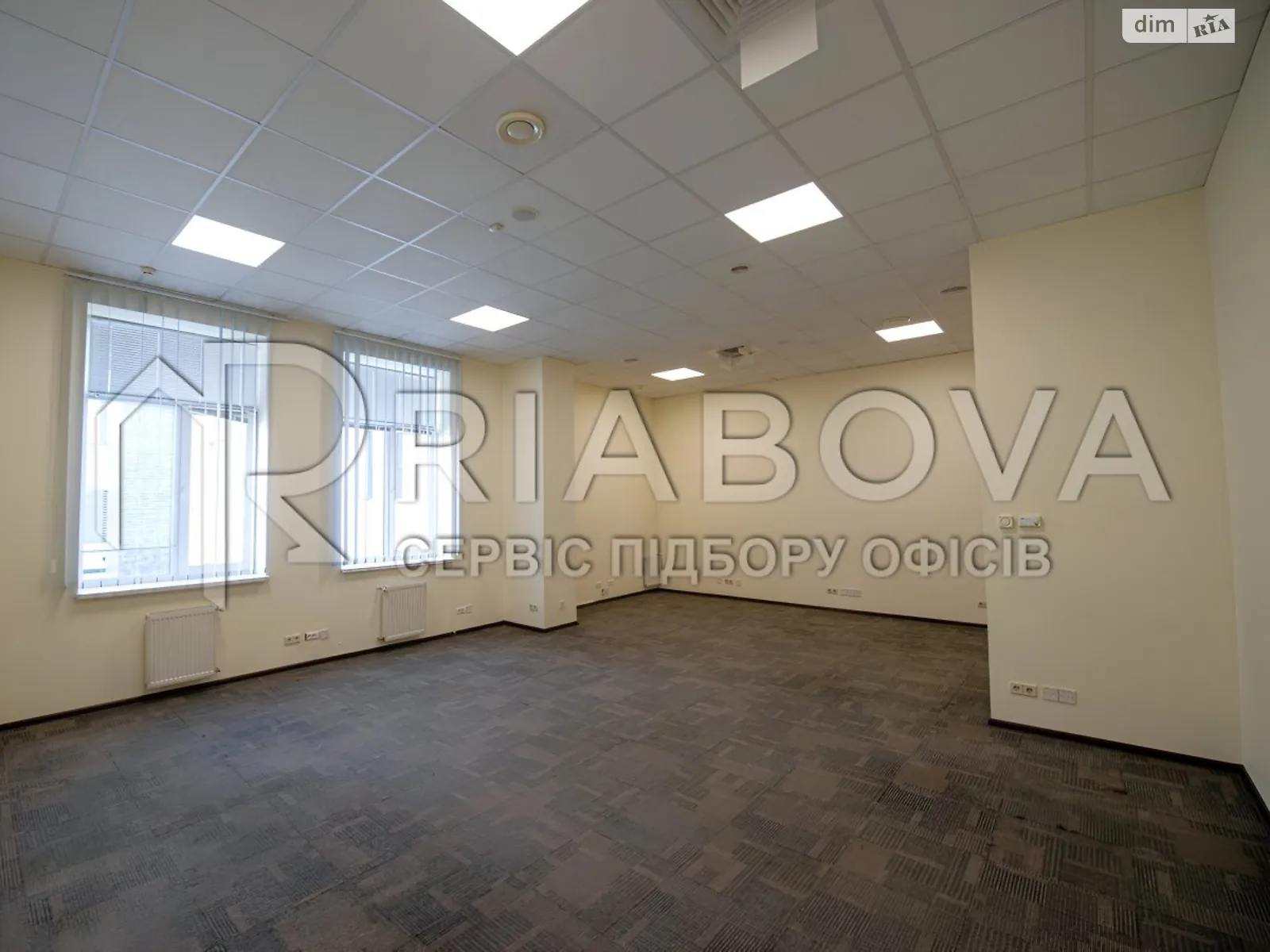 Сдается в аренду офис 327 кв. м в бизнес-центре, цена: 6469 $ - фото 1