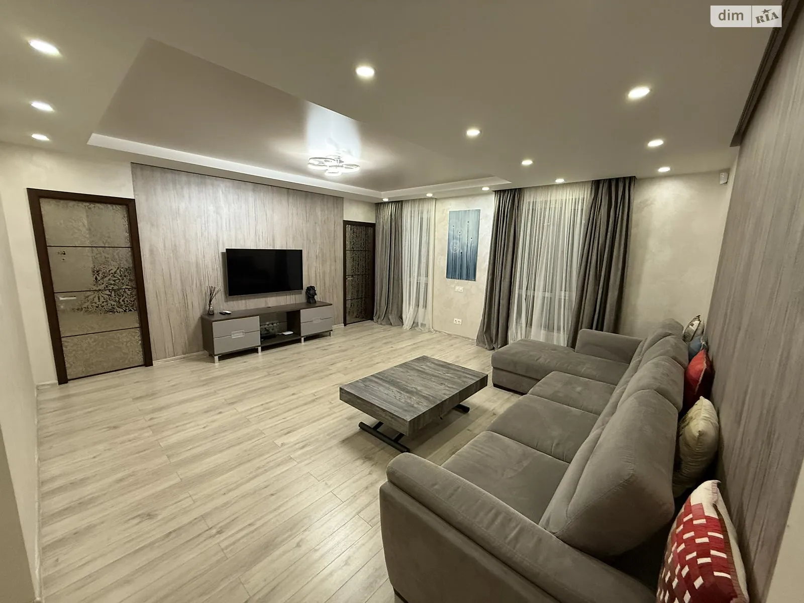 Сдается в аренду 1-комнатная квартира 105.9 кв. м в, цена: 45000 грн - фото 1