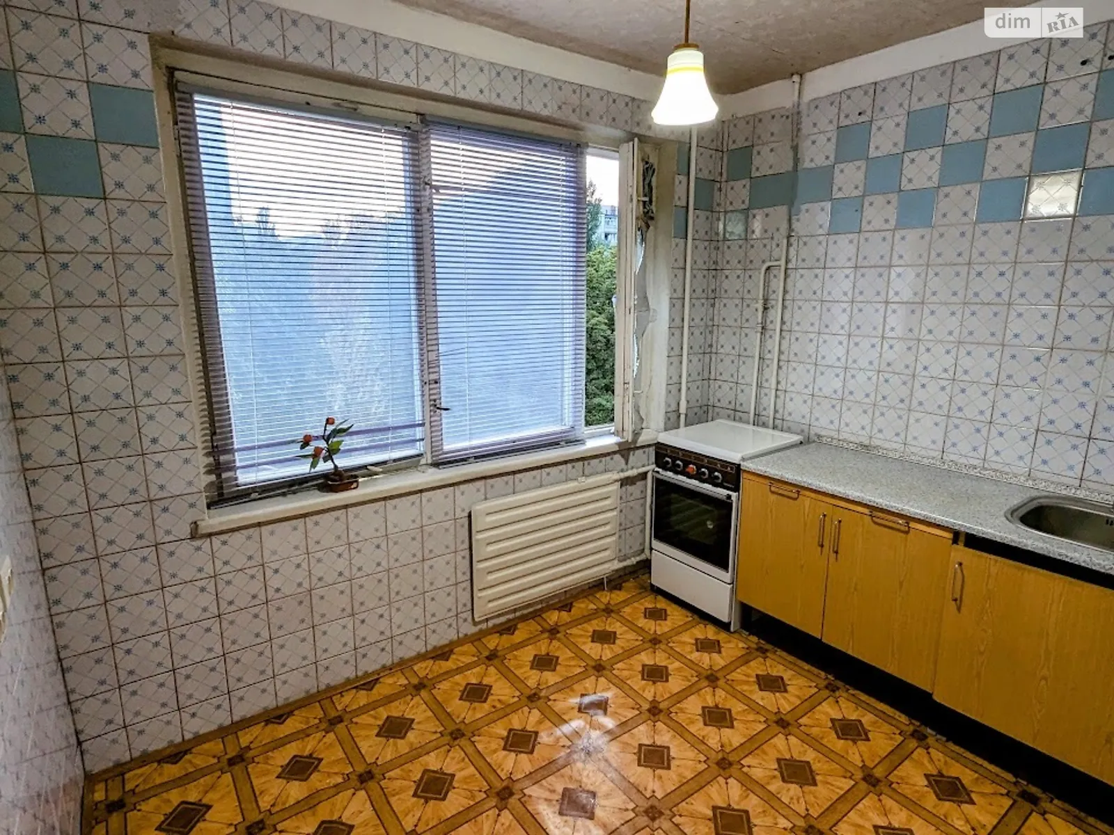 ул. Гната Юры, 12 Святошинский Киев Святошин - фото 1