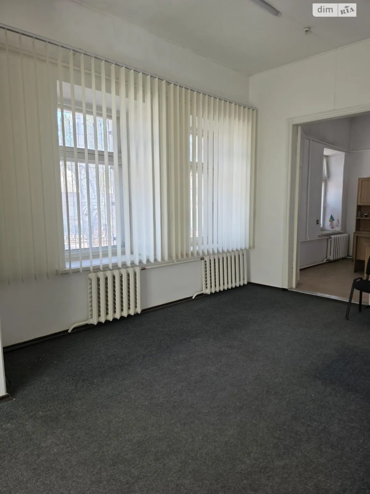Сдается в аренду офис 98 кв. м в бизнес-центре, цена: 20000 грн - фото 1