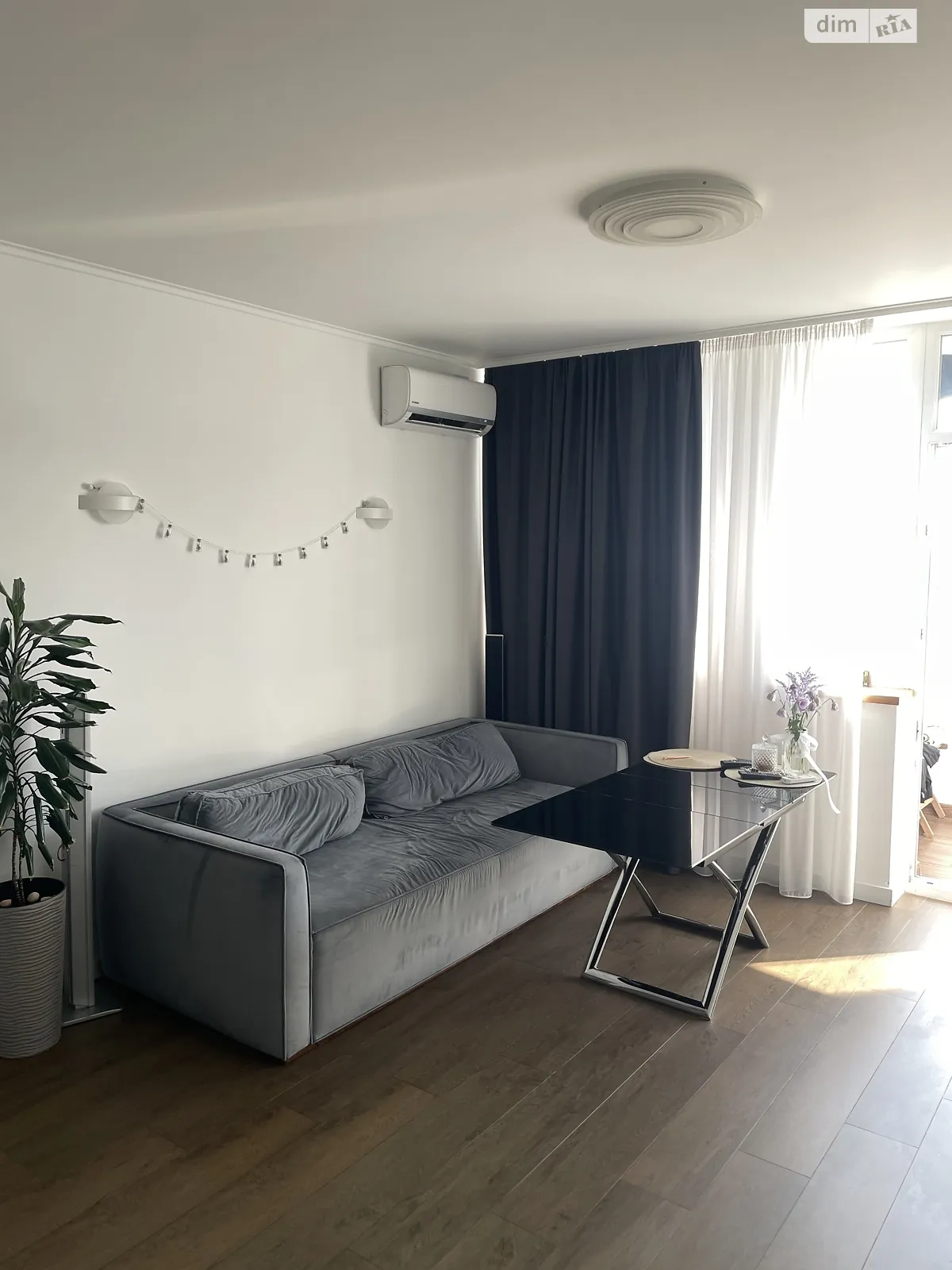 Продается 1-комнатная квартира 56 кв. м в Киеве, ул. Академика Заболотного, 15Б - фото 1